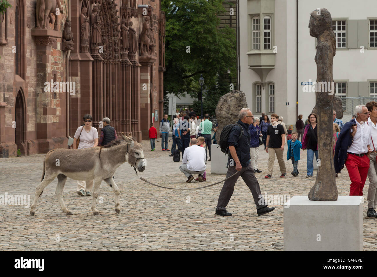 Basel, Svizzera. 19 giugno 2016. Art Basel 2016, Basilea, Svizzera. Dal 1970, Art Basel è obiettivo è stato quello di collegare il mondo premier gallerie e i loro patroni, oltre che serve come un punto di incontro per il mondo artistico internazionale. Credito: Stephen Allen/Alamy Live News. Foto Stock