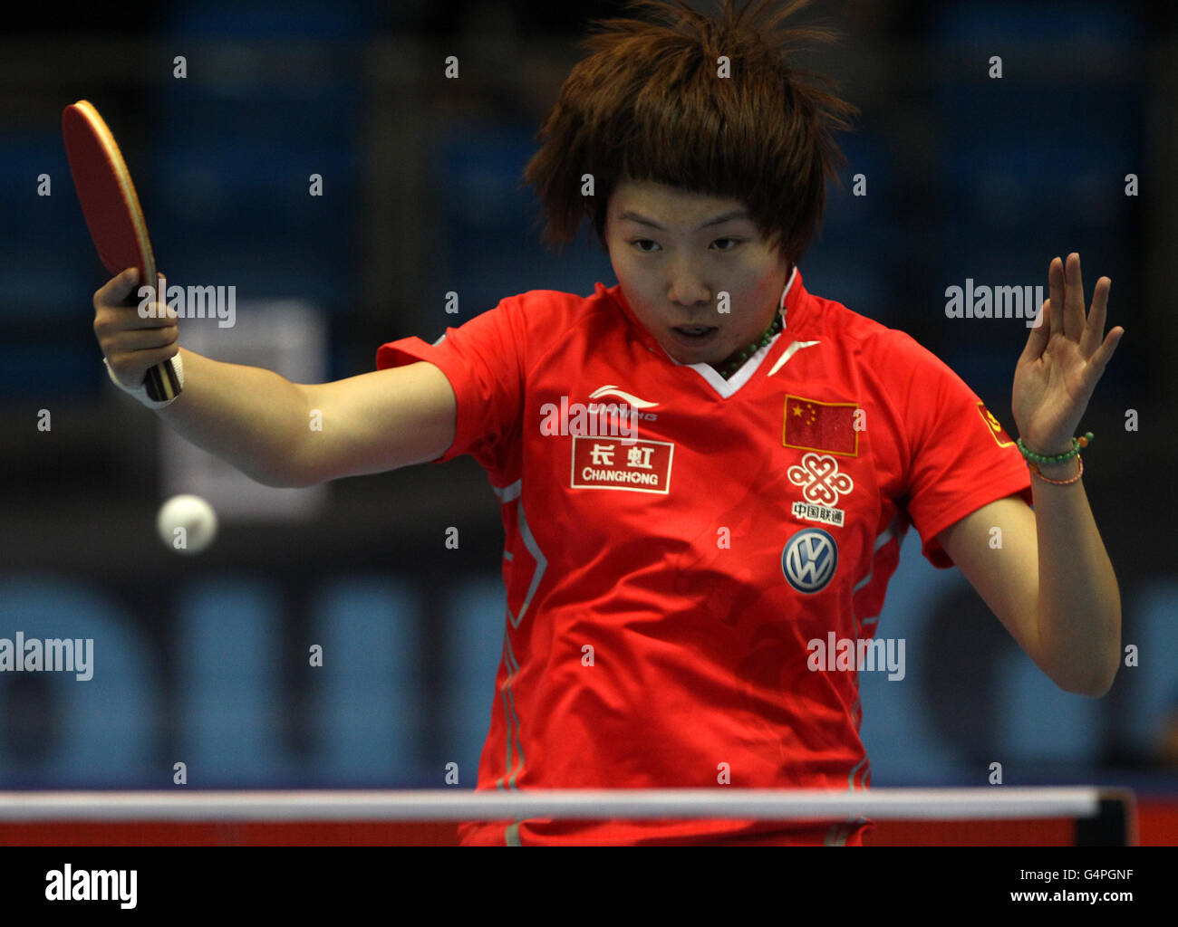 Liu Shiwen in Cina durante la vittoria su Yue Guo in Cina nel quarto finale della ITTF Pro Tour Grand Finals all'Excel Arena, Londra. Foto Stock