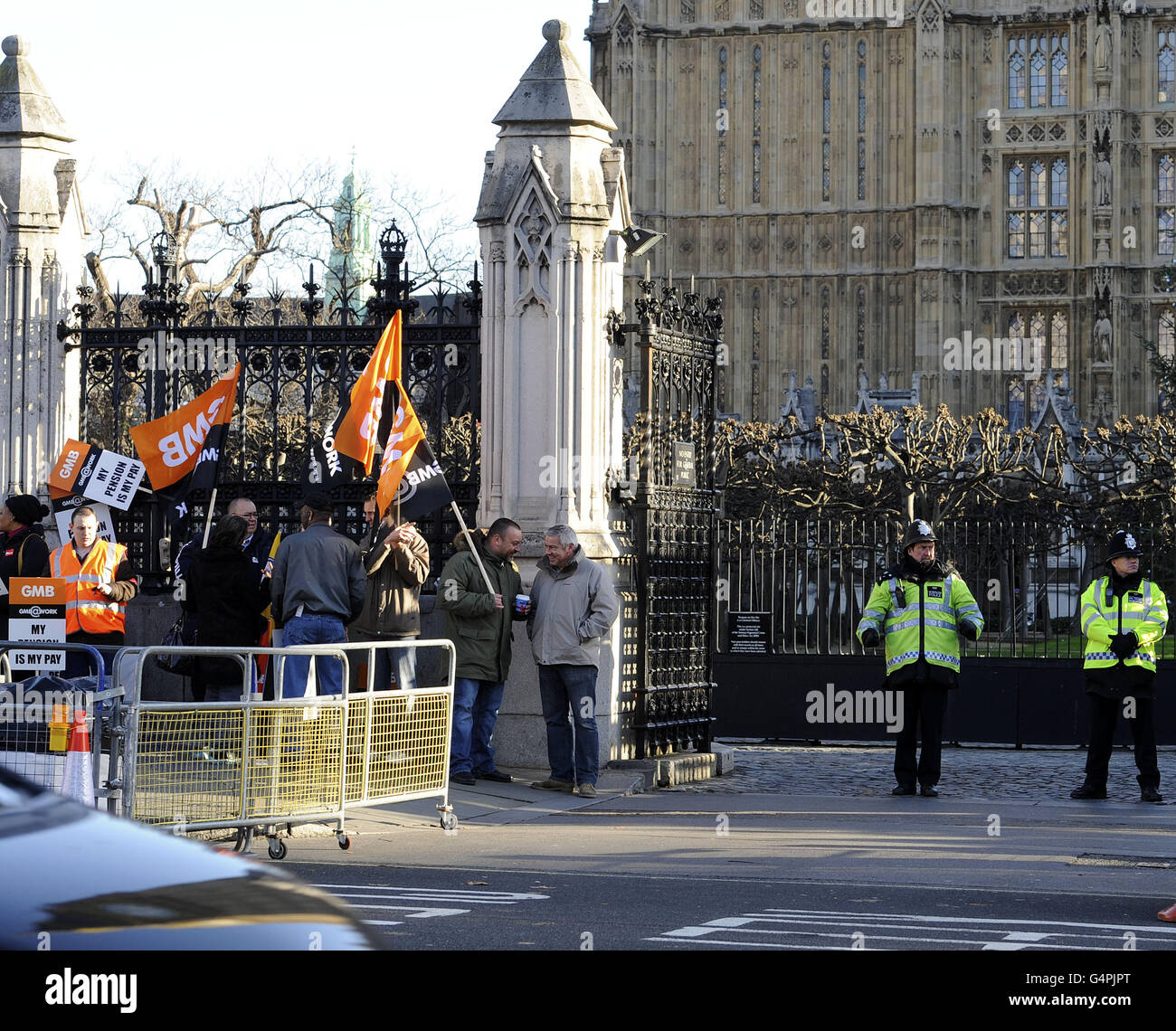 Colpendo i lavoratori pubblici fuori dalle Camere del Parlamento, Londra. Foto Stock