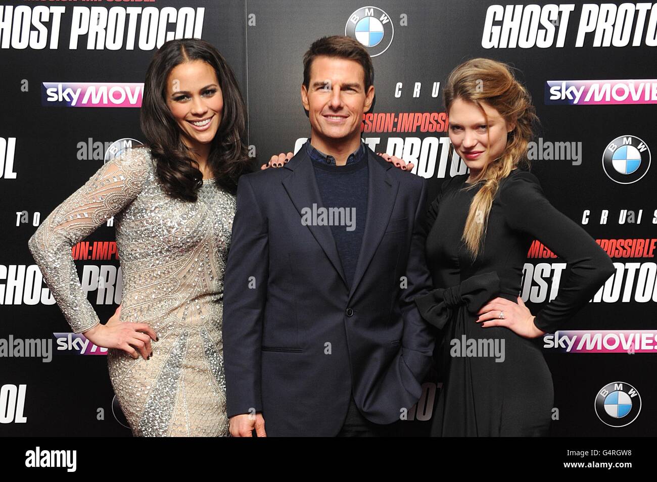 Paula Patton, Tom Cruise e Lea Seydoux in arrivo per la prima inglese di Mission:Impossible Ghost Protocol, presso il BFI IMAX, Waterloo, Londra. Foto Stock
