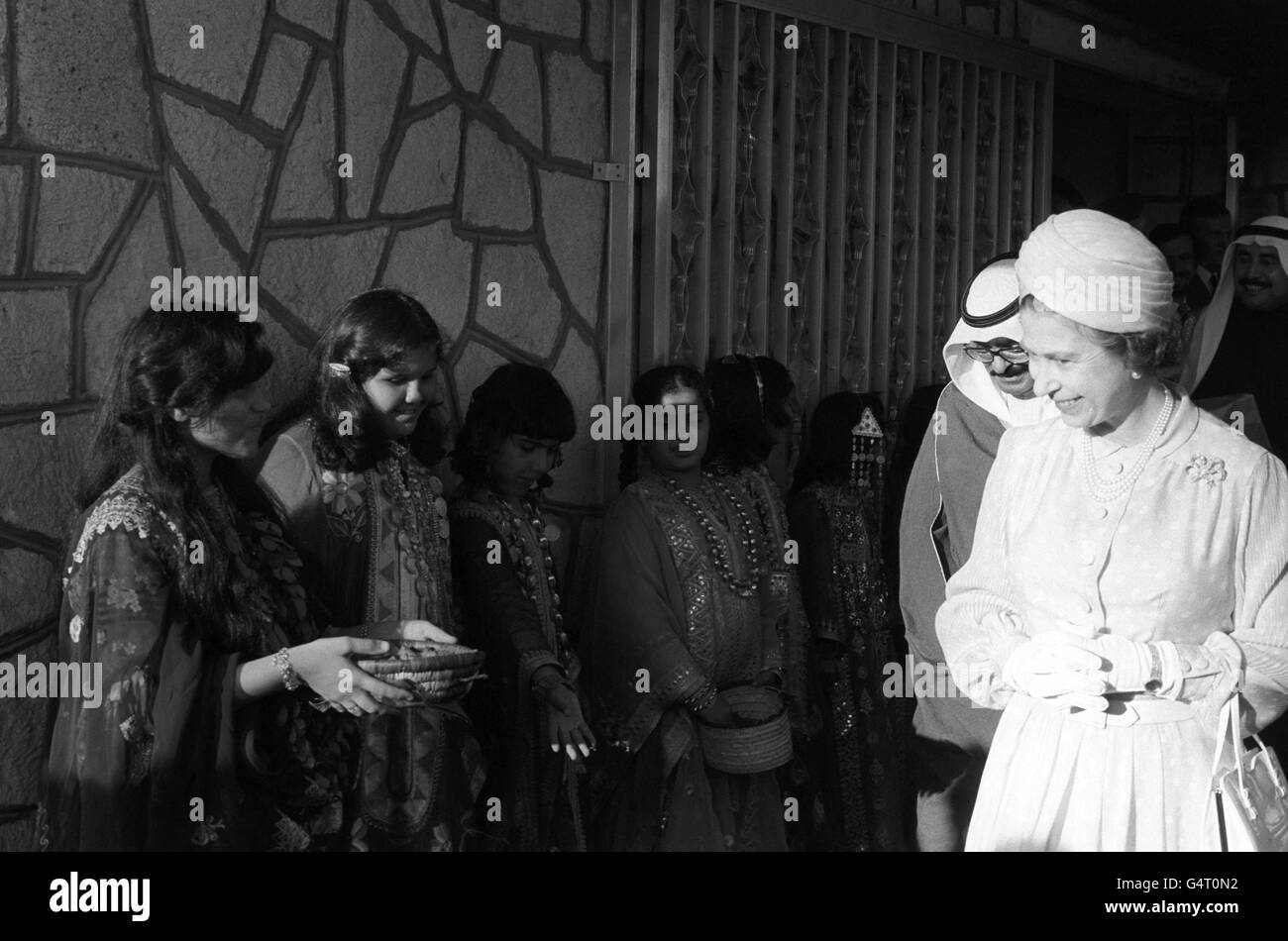 Royalty - Queen Elizabeth II Tour del Medio Oriente - Bahrain Foto Stock