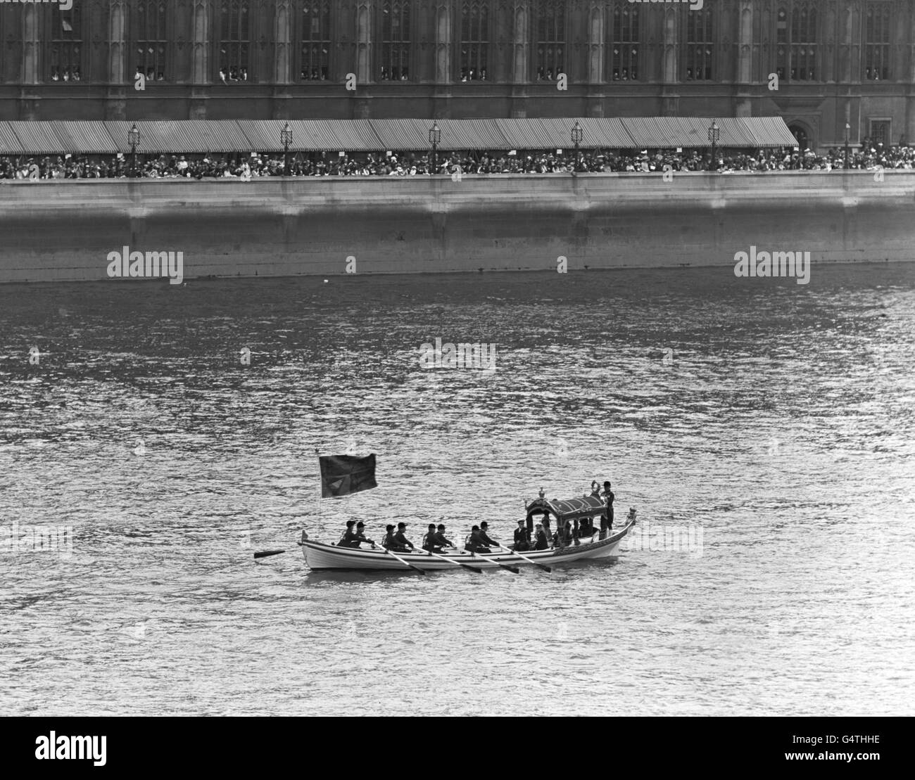 Costumi e Tradizioni - Thames corteo di pace - Londra Foto Stock
