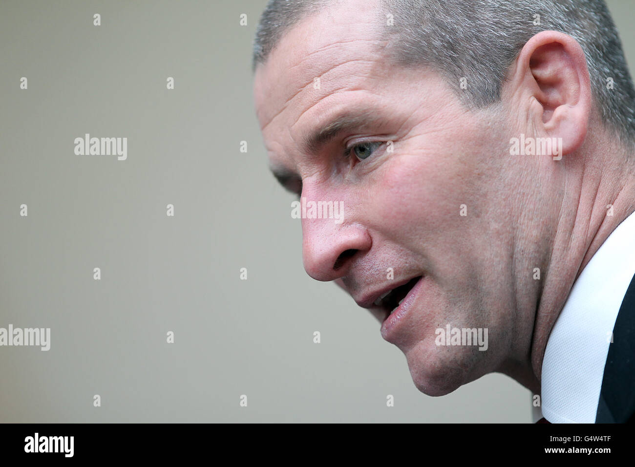 Rugby Union - RBS 6 Nations Media Launch - Hurlingham Club. Allenatore inglese Stuart Lancaster durante il lancio dei media RBS 6 Nations presso l'Hurlingham Club, Londra. Foto Stock