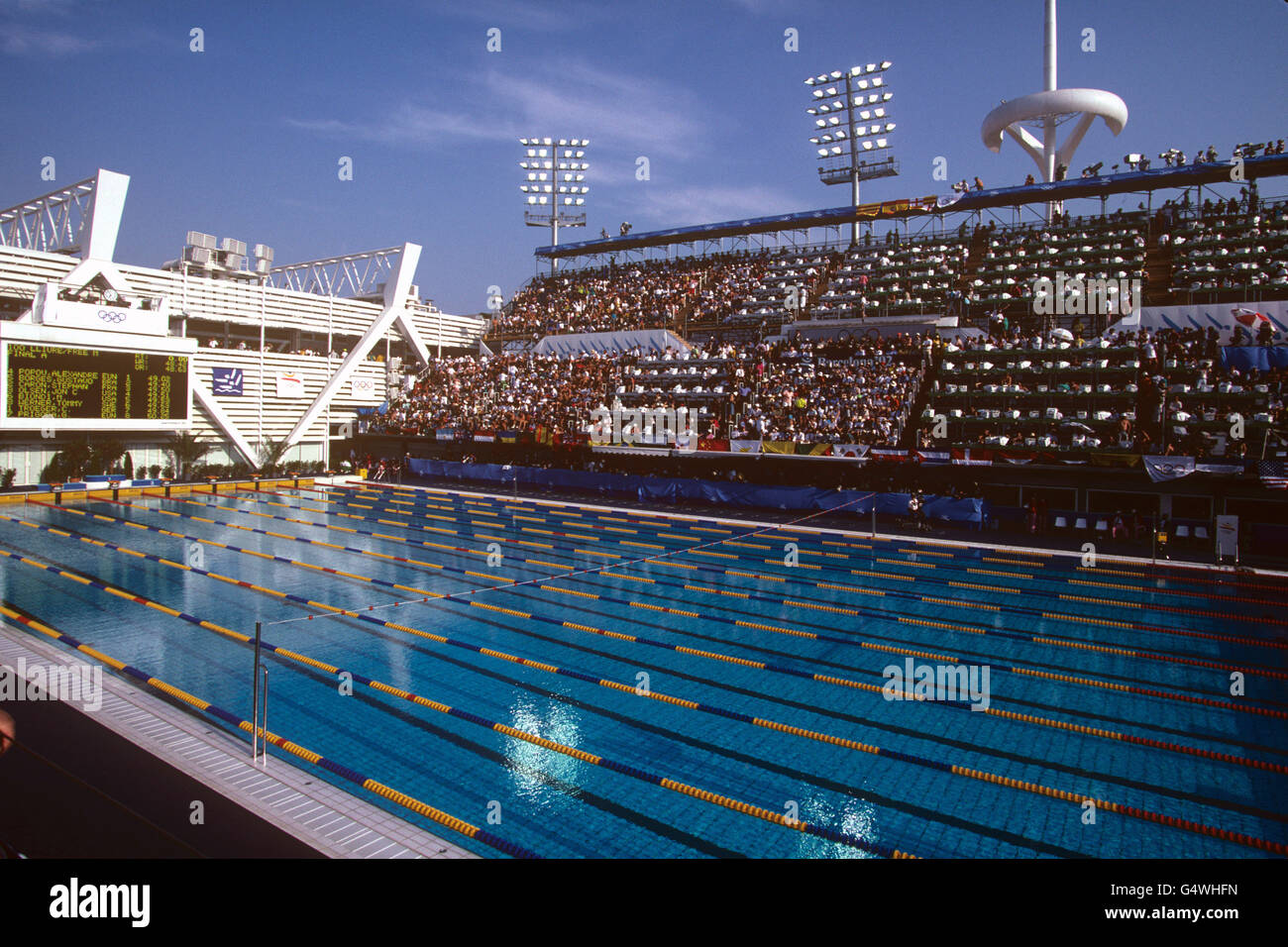 Viste generali delle piscine Bernat Picornell. Costruito nel 1970 e intitolato al nuotatore catalano e fondatore della Federazione Spagnola di nuoto Bernat Picornell i Richier. Foto Stock