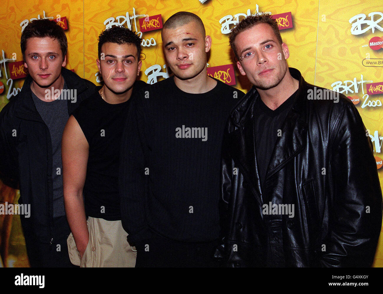 Quattro membri del gruppo pop Five (L-R) Ritchie Neville, Scott Robinson, Sean Conlon e Jason Brown durante il lancio stampa dei Brit Awards 2000 a Londra. Il quinto membro Richard Breen non è stato in grado di partecipare a causa di aver rimosso i denti saggezza. * i premi si svolgono presso l'Earl's Court 2 di Londra il 3 marzo 2000 e saranno ospitati da Davina McCall. Foto Stock