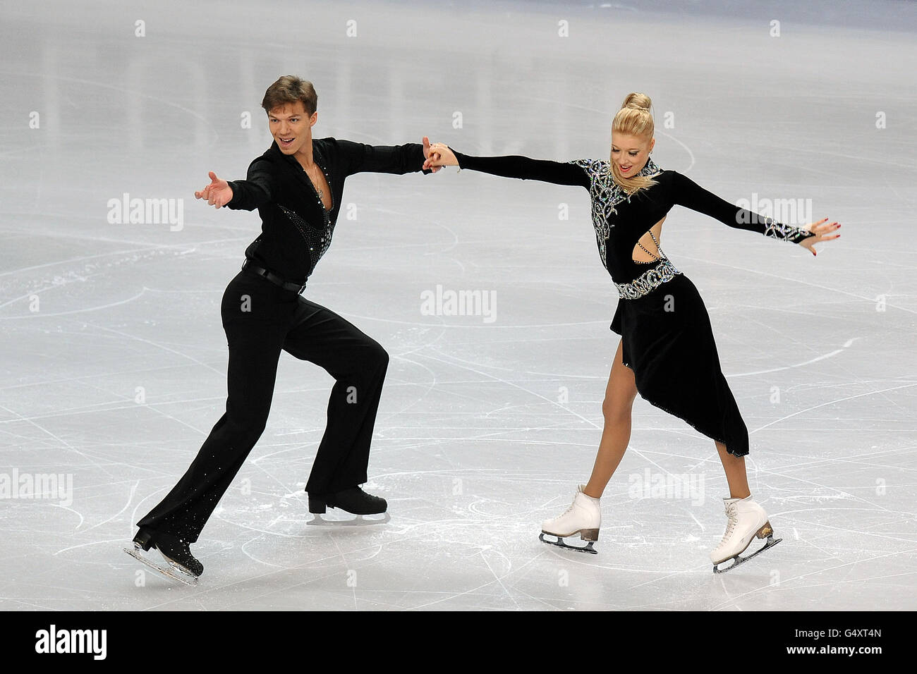 Sport invernali - Campionati europei di pattinaggio su ghiaccio 2012 -  terzo giorno - Sheffield. Ekaterina Bobrova e Dmitri Soloviev in Russia  Foto stock - Alamy