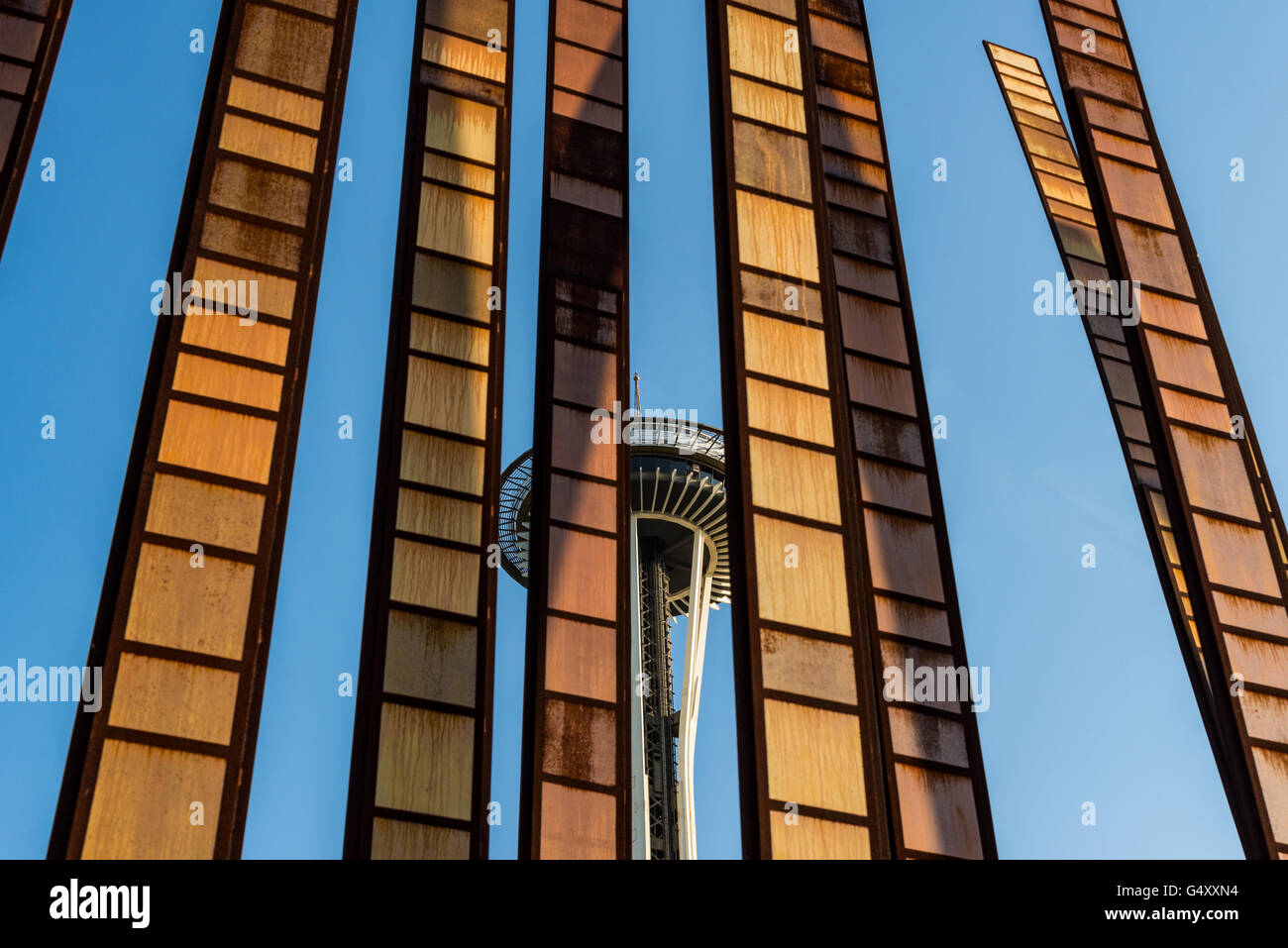 Stati Uniti d'America, Washington, Seattle Space Needle è un misuratore 184 una visione alta e il ristorante La Torre Foto Stock