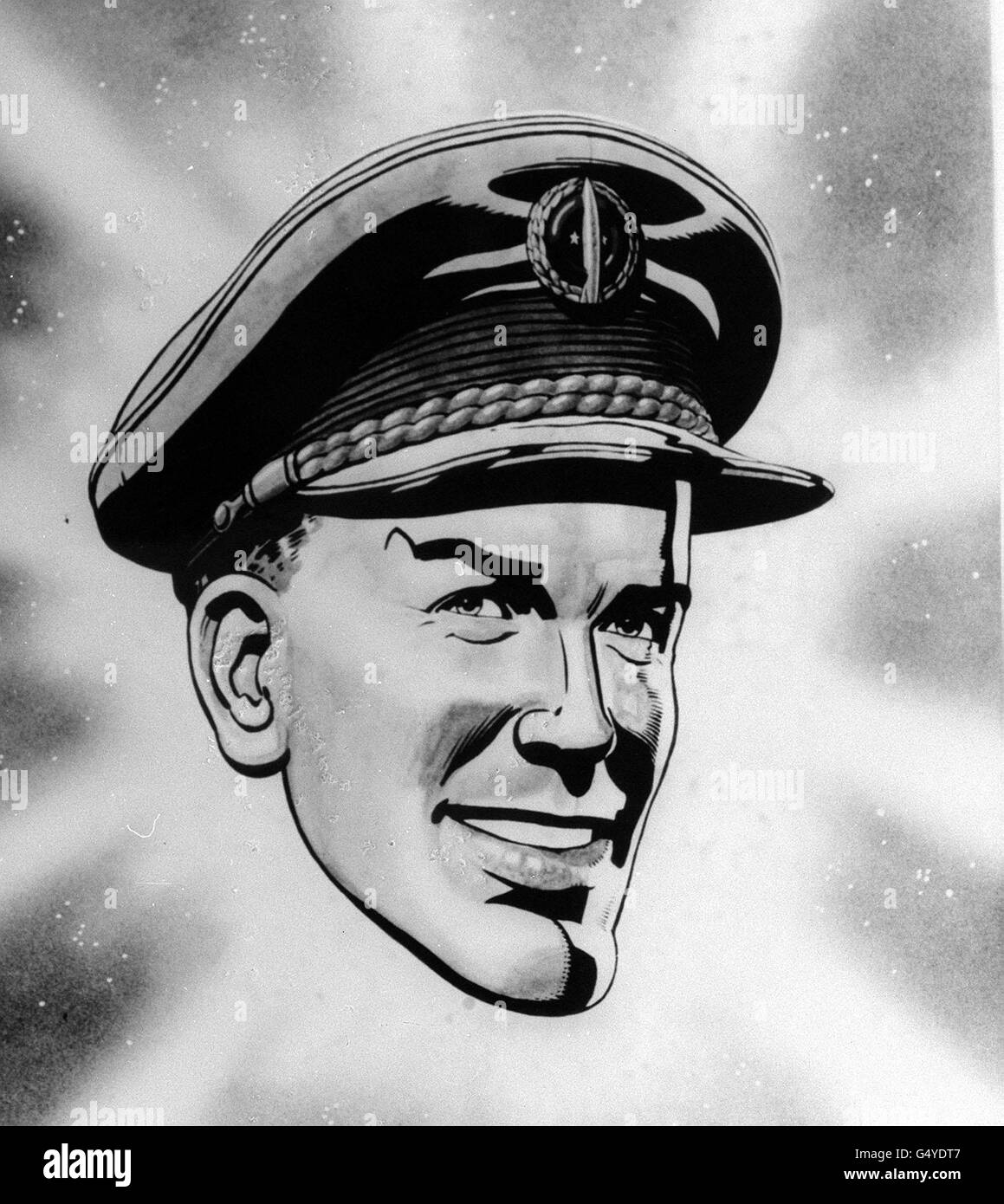 L'eroe della striscia fumettistica 'Dan dare' è destinato a diventare una star della televisione, ma nessuno sa chi suonerà l'eroe quadrato, come il lancio per la serie da 4 milioni non è ancora iniziato. Foto Stock