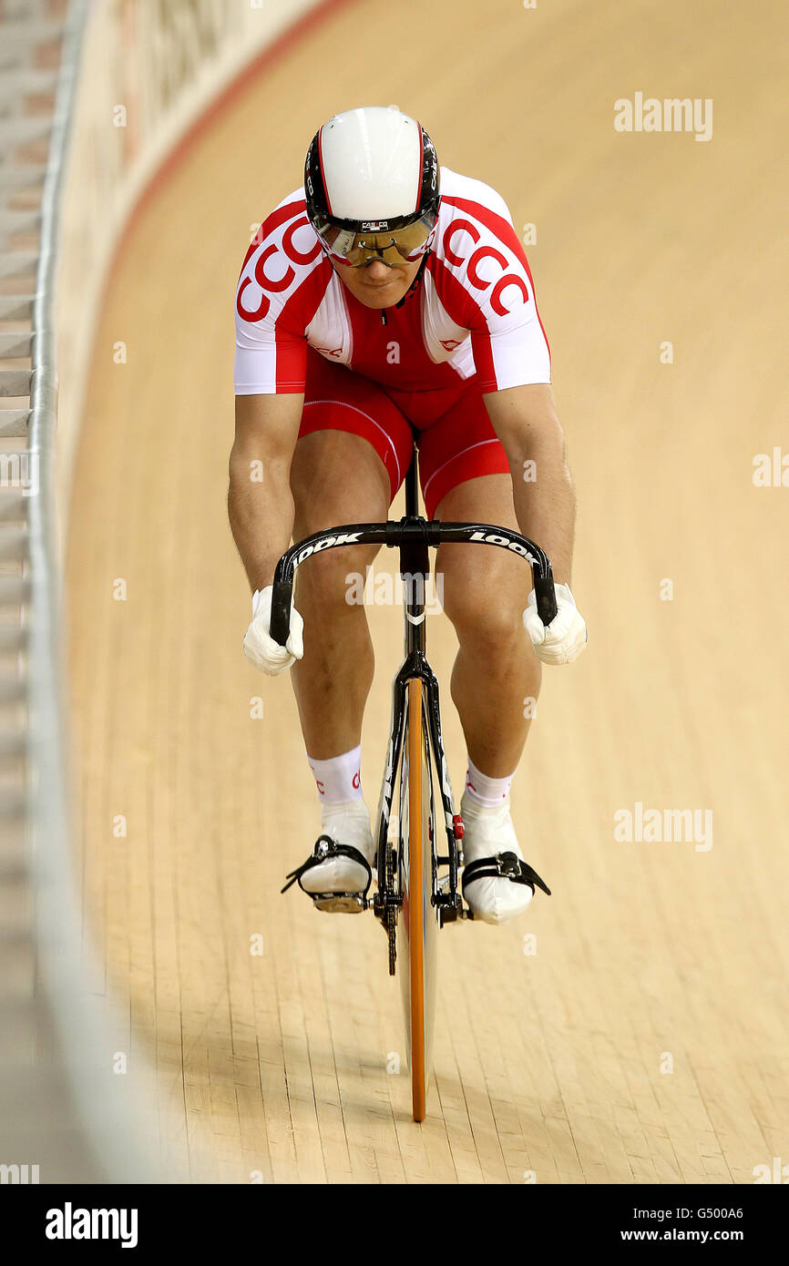 Ciclismo - pista ciclistica UCI Coppa del mondo e Giochi Olimpici prova evento - terzo giorno - Olympic Velodrome. Damian Zieleinski, Polonia Foto Stock