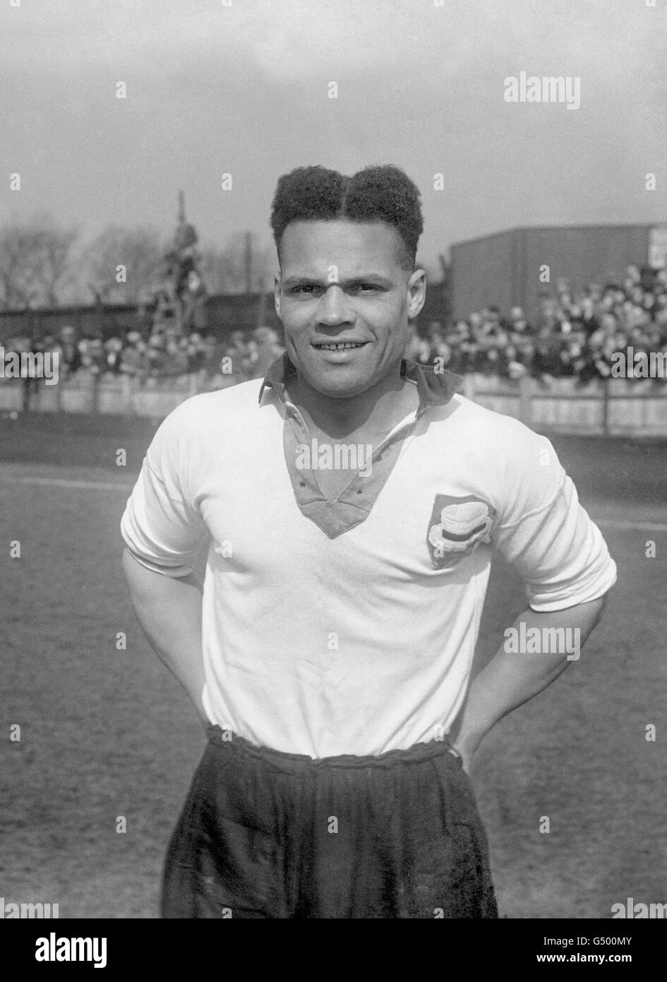 Eddie Parris, Luton Town. È stato il primo giocatore nero a rappresentare il Galles in un internazionale, nel dicembre 1931. Foto Stock