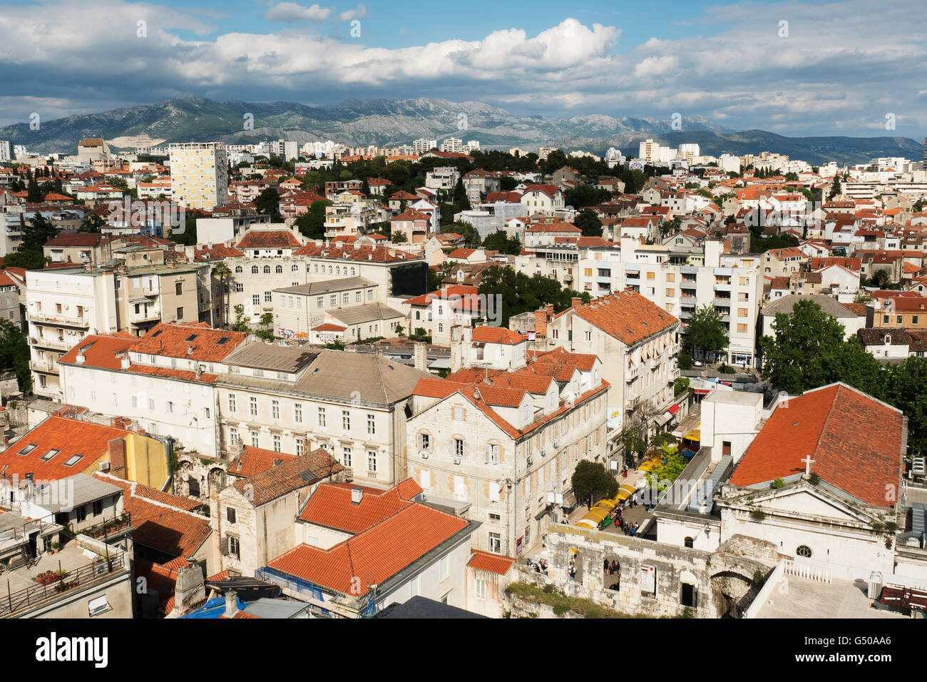 Split UNESCO World Heritage Site, Croazia, Dalmazia, Vista Nord Est dalla torre della cattedrale di San Domnio Foto Stock