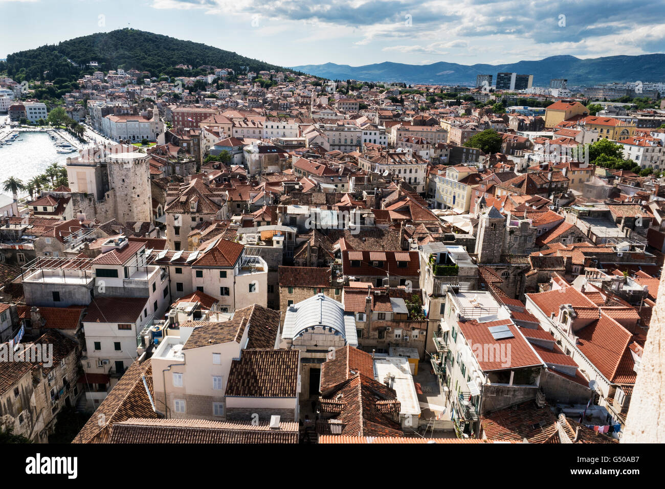 Split UNESCO World Heritage Site, Croazia, Dalmazia, vista da ovest la Torre della cattedrale di San Domnio Foto Stock