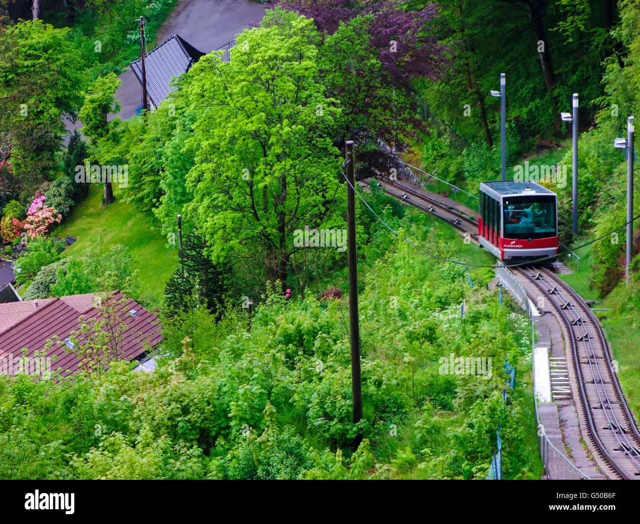 Treno diretto fino al Monte flayen della città di Bergen, Norvegia. Foto Stock
