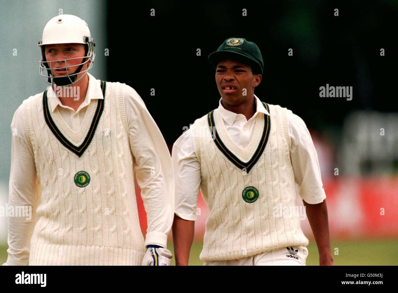 CRICKET UNDER 19'S. L-R DAVID TERBRUGGE & MAKHAYA NTINI, SUDAFRICA U19 Foto Stock