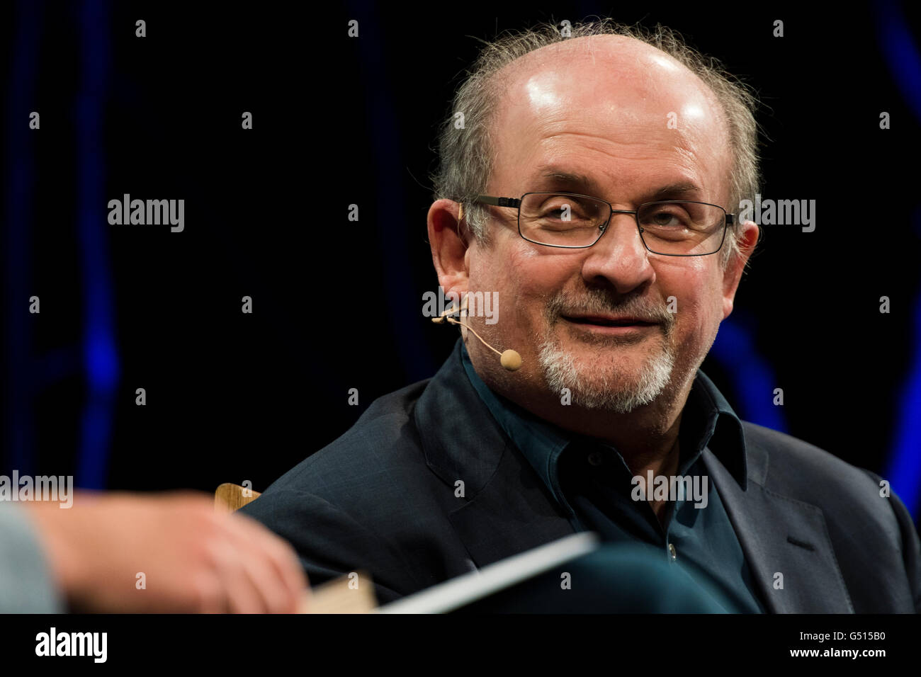 Salman Rushdie a Hay Festival della letteratura e delle arti, 30 maggio 2016 Foto Stock
