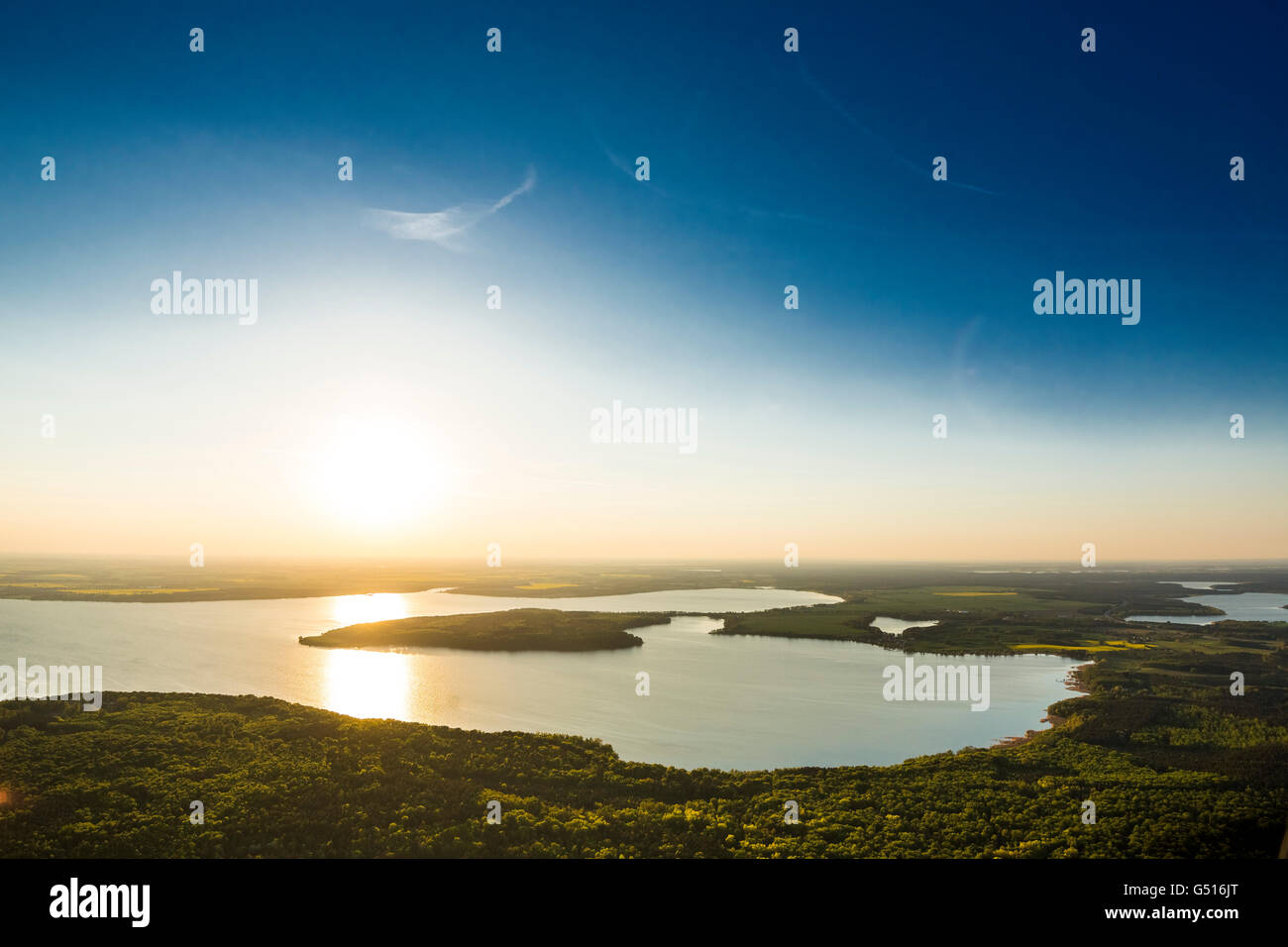 Vista aerea, Plauer See nel sole di sera a Malchow, Malchow, Meclemburgo Lake District, Meclemburgo Lake District, Germania, Foto Stock