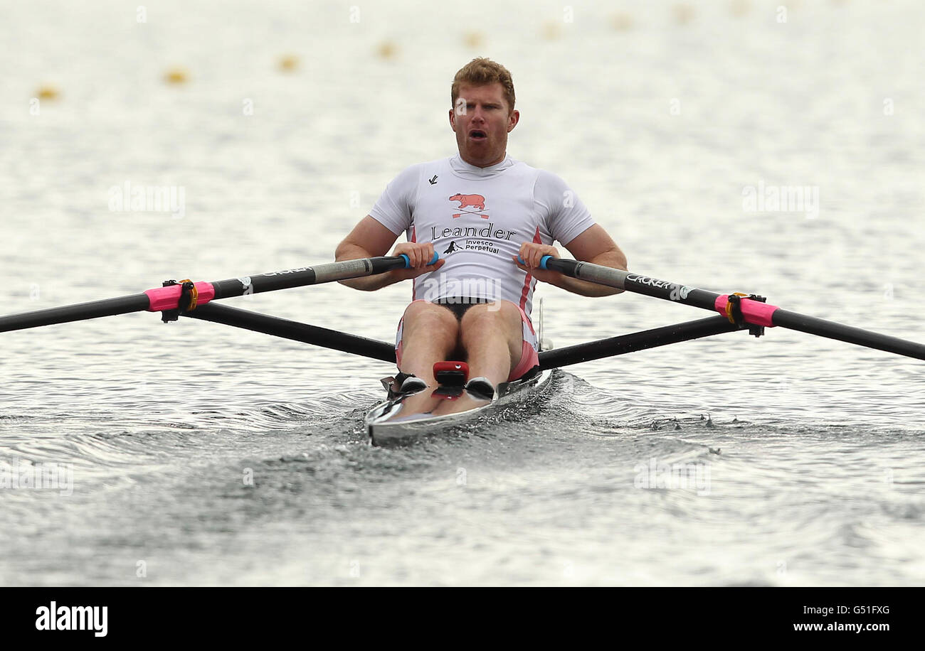 Matt Wells in azione nella finale degli uomini singoli durante il Gran Bretagna Rowing Team Senior Trials a Eton Dorney Rowing Lake, Birkshire. Foto Stock