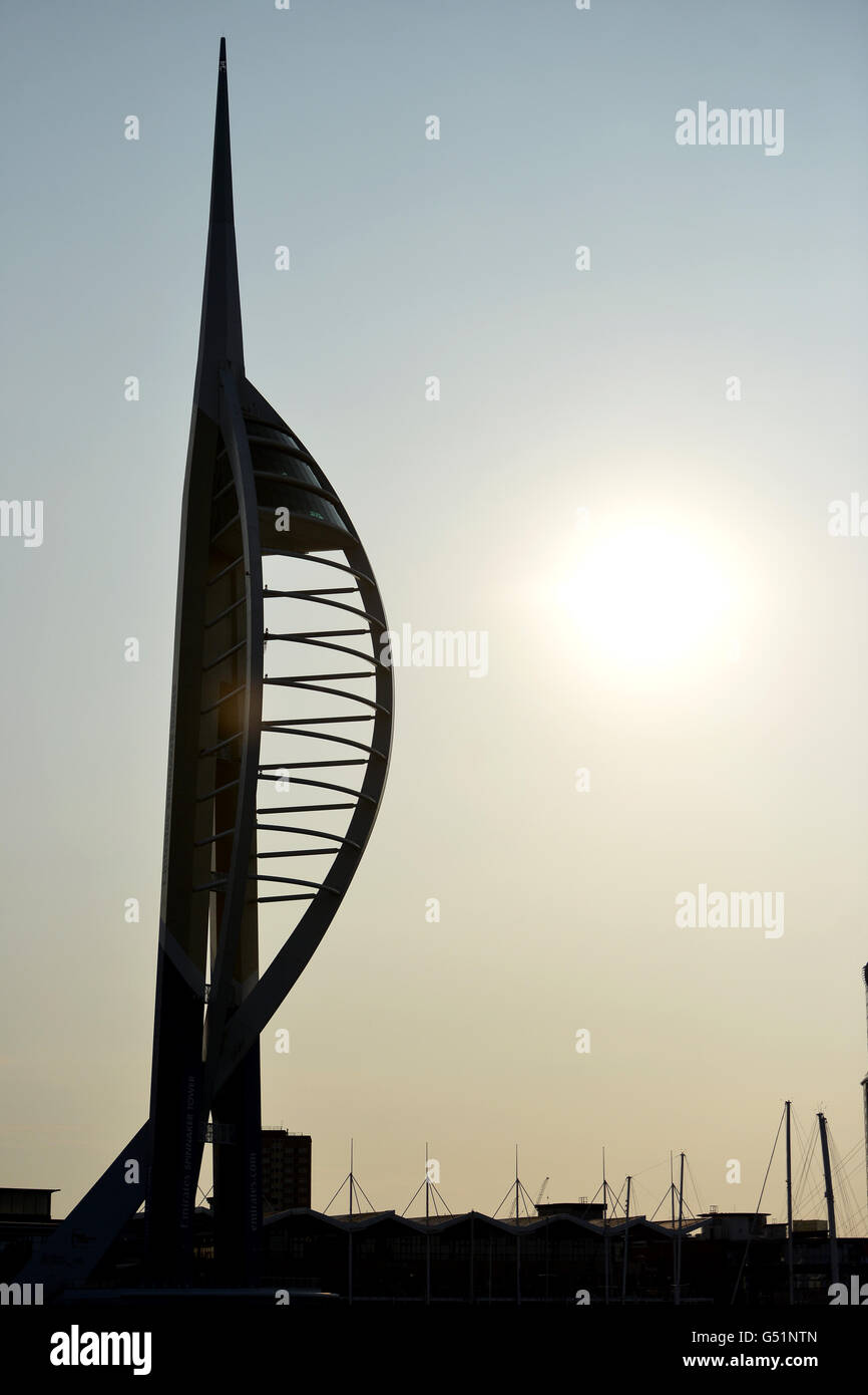 Spinnaker Tower, Portsmouth, mattina Foto Stock