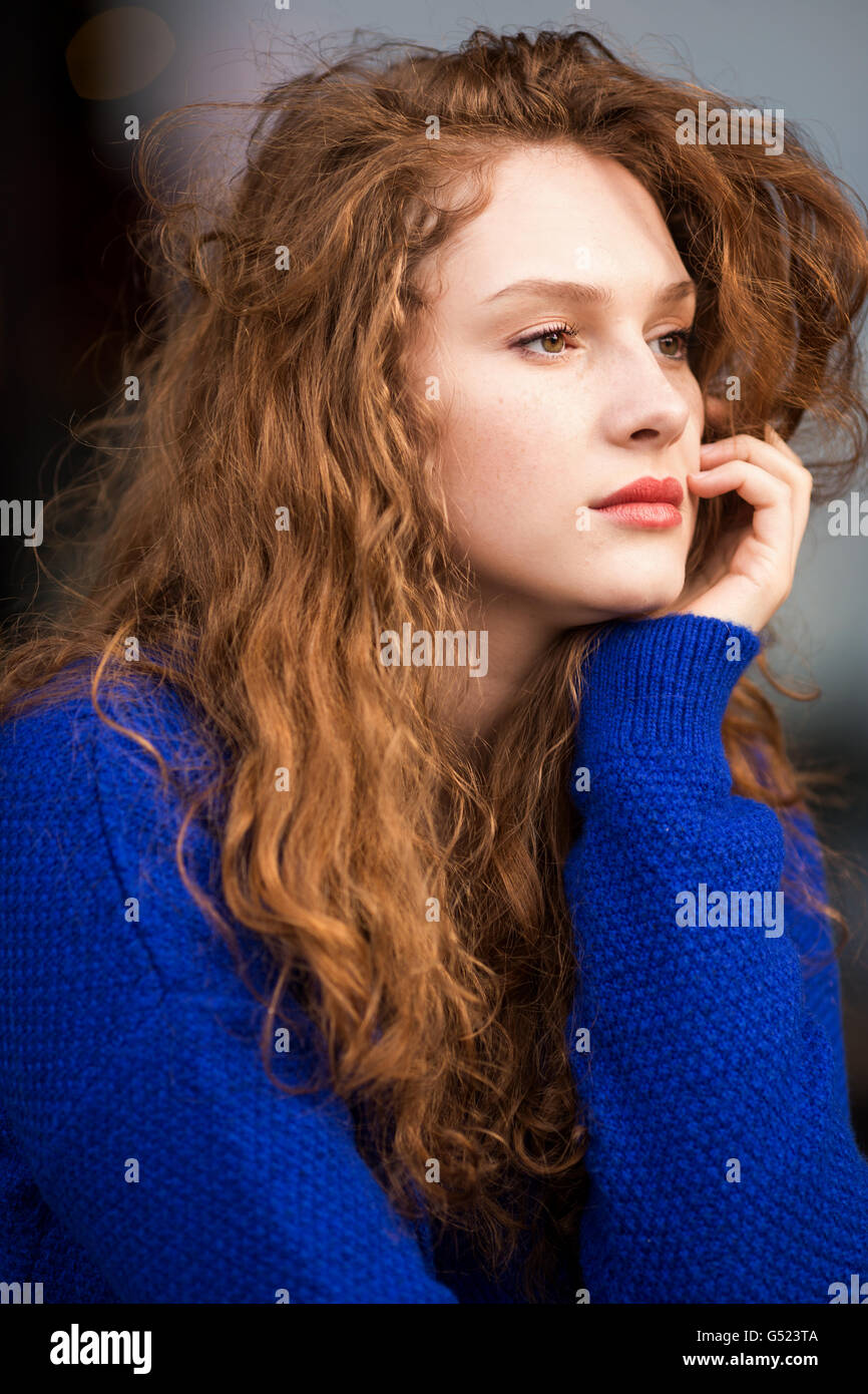 Ritratto di una bella ragazza redhead Foto Stock