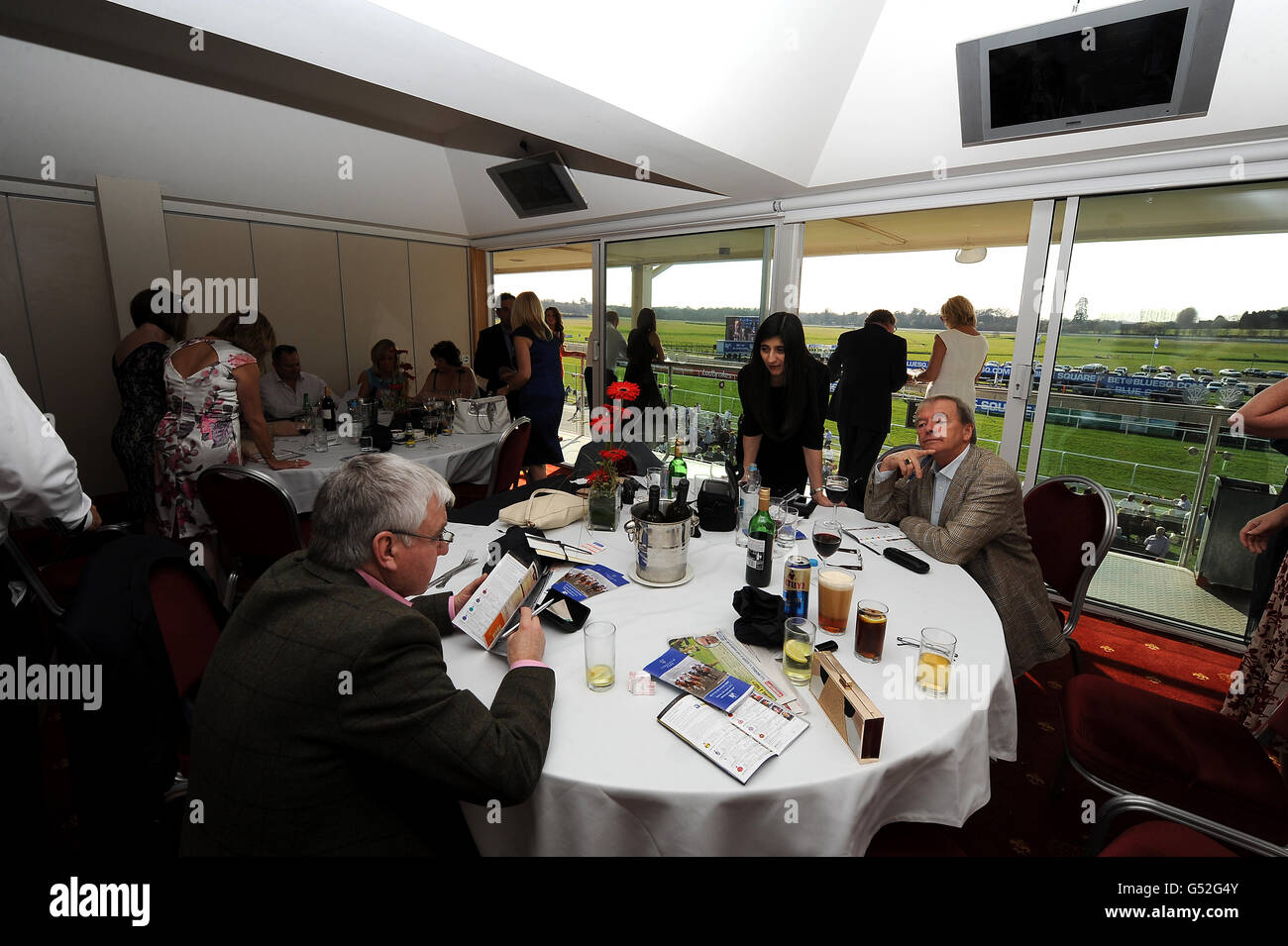 Horse Racing - Inverno Derby Day - Lingfield Park Foto Stock
