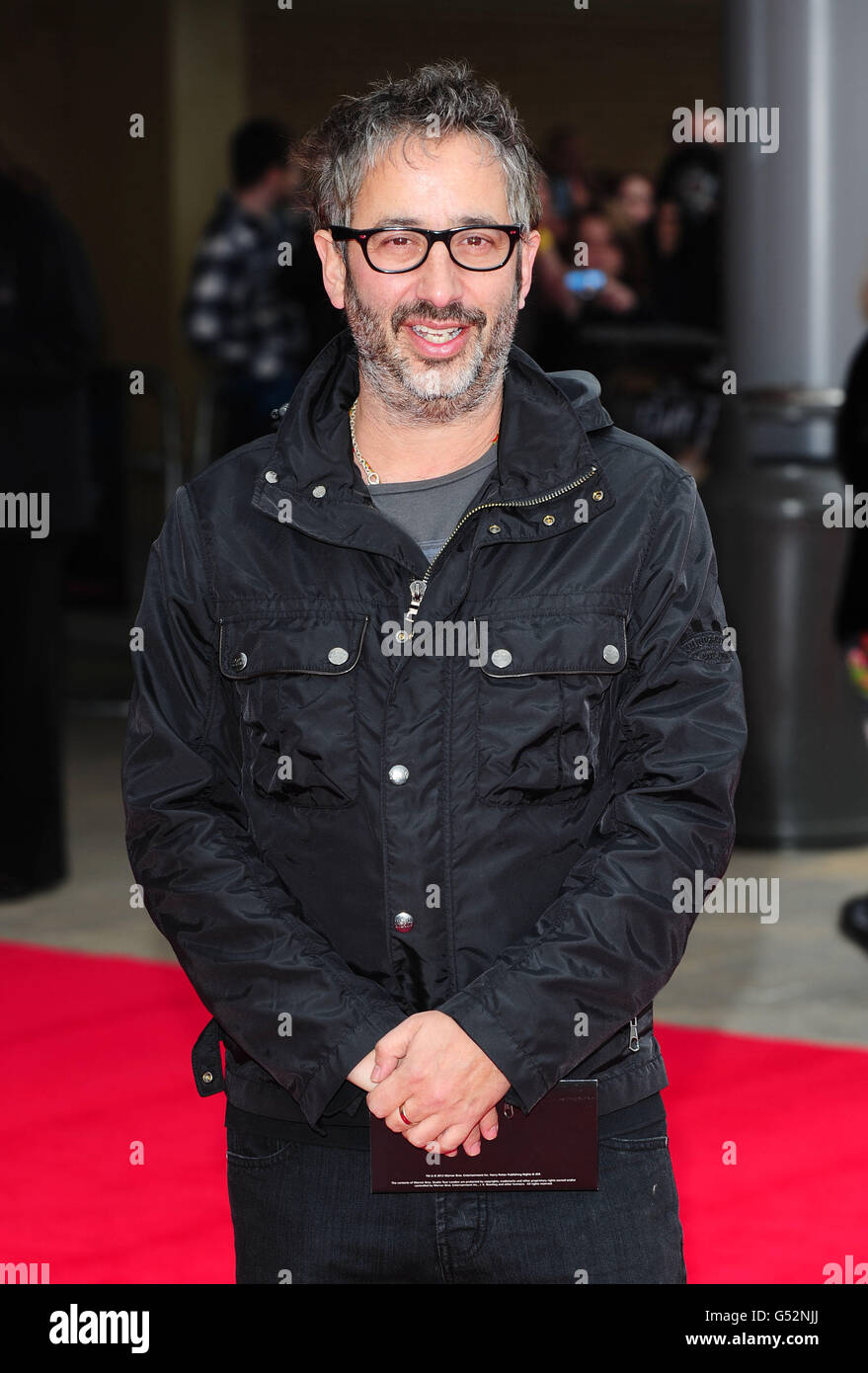 David Baddiel arriva alla grande apertura del Warner Brothers Studio Tour - The Making of Harry Potter, presso i Leavesdon Studios di Londra. Foto Stock
