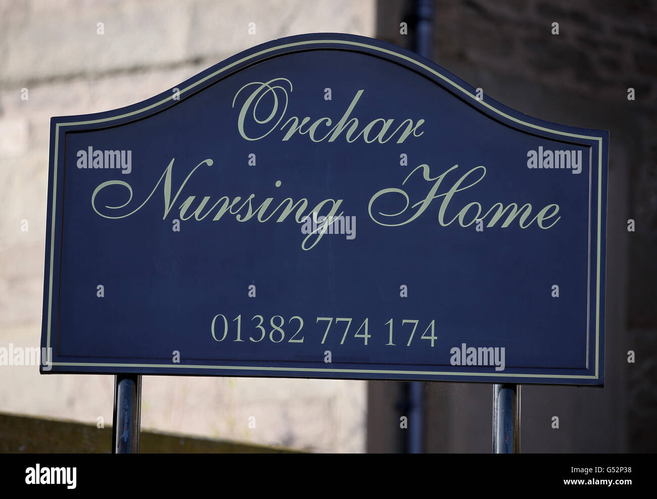 Il segno fuori Orchar Nursing Home a Broughty Ferry, vicino Dundee, come la morte di cinque anziani residenti nella casa di cura nel giro di due giorni sono in fase di indagine da parte della polizia. Foto Stock