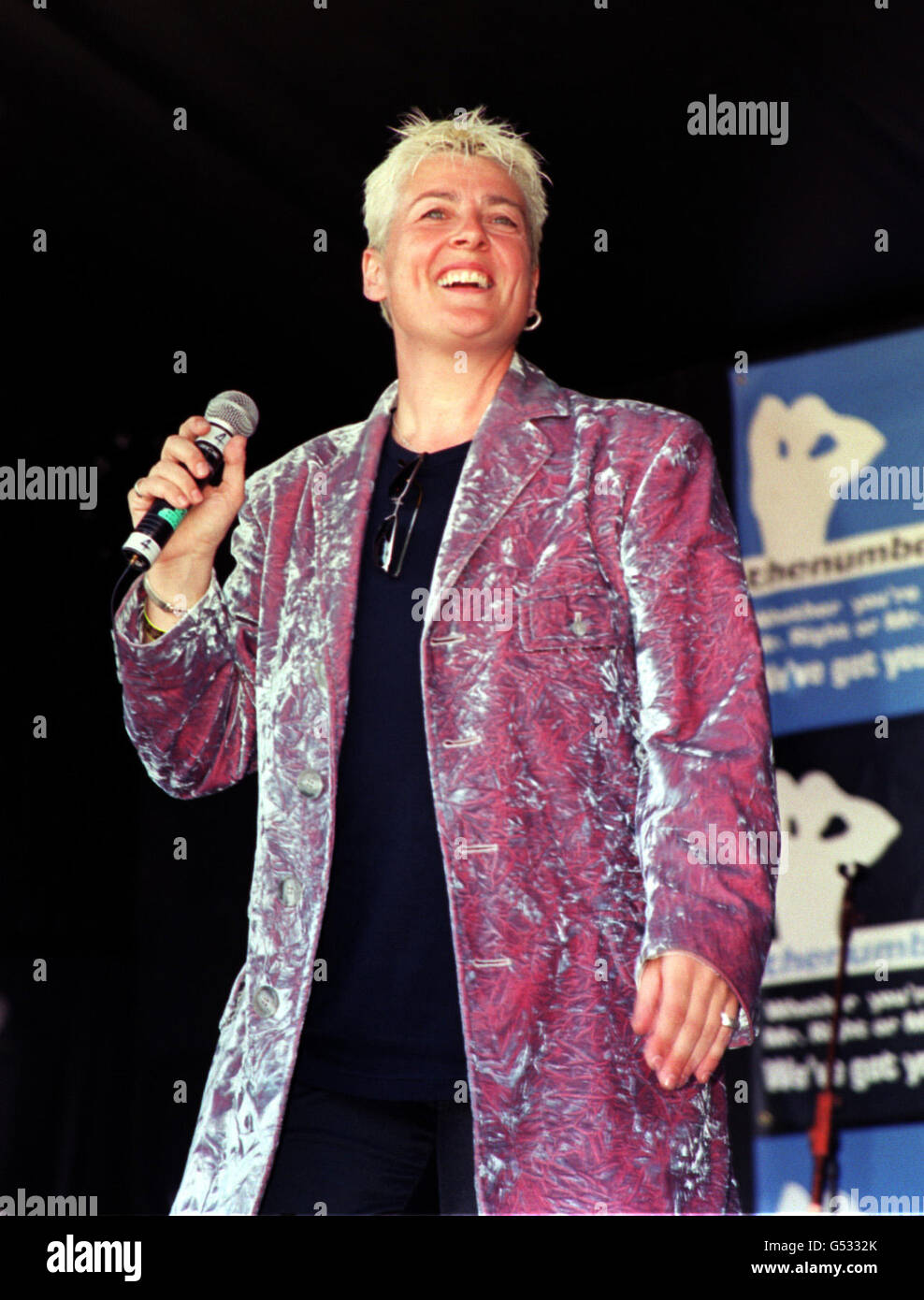 Cavallo Brighton Pride. Il cantante 'Horse' si esibisce sul palco al 'Pride' di Brighton and Hove festival, a Preston Park, Brighton. Foto Stock