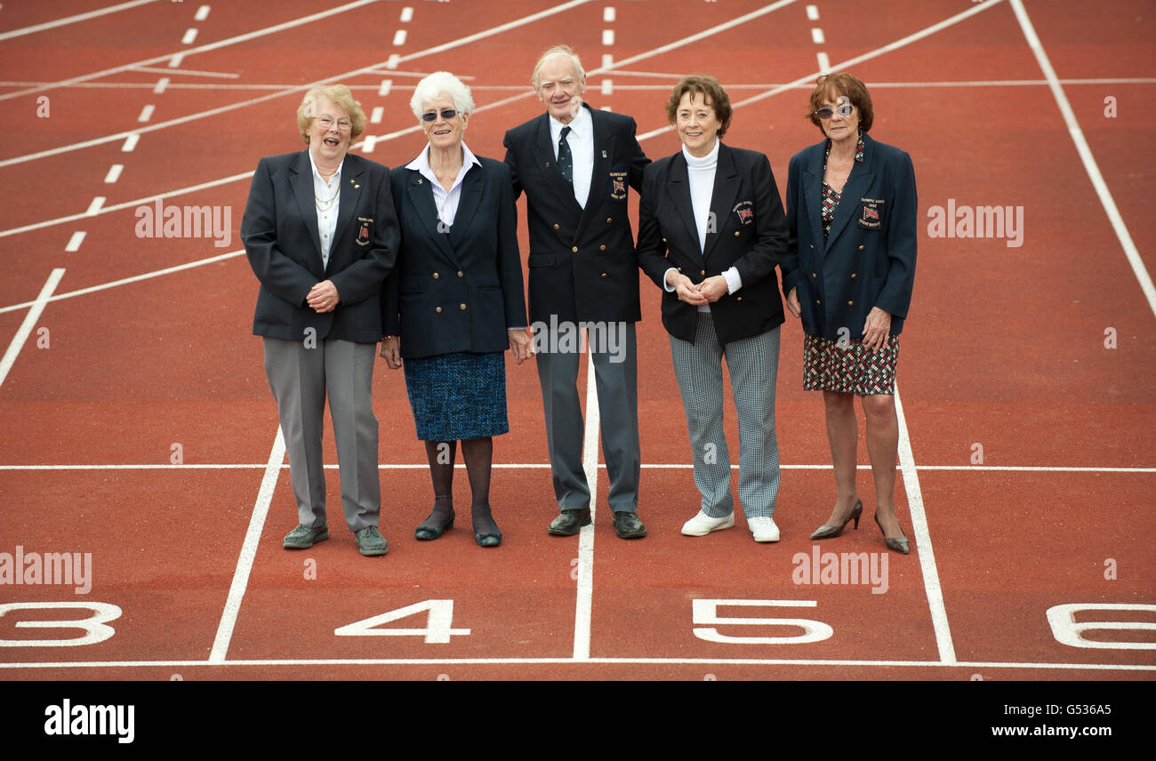 S Atletica Medallists dal 1952 Giochi Olimpici riunire - Crystal Palace National Sports Center Foto Stock