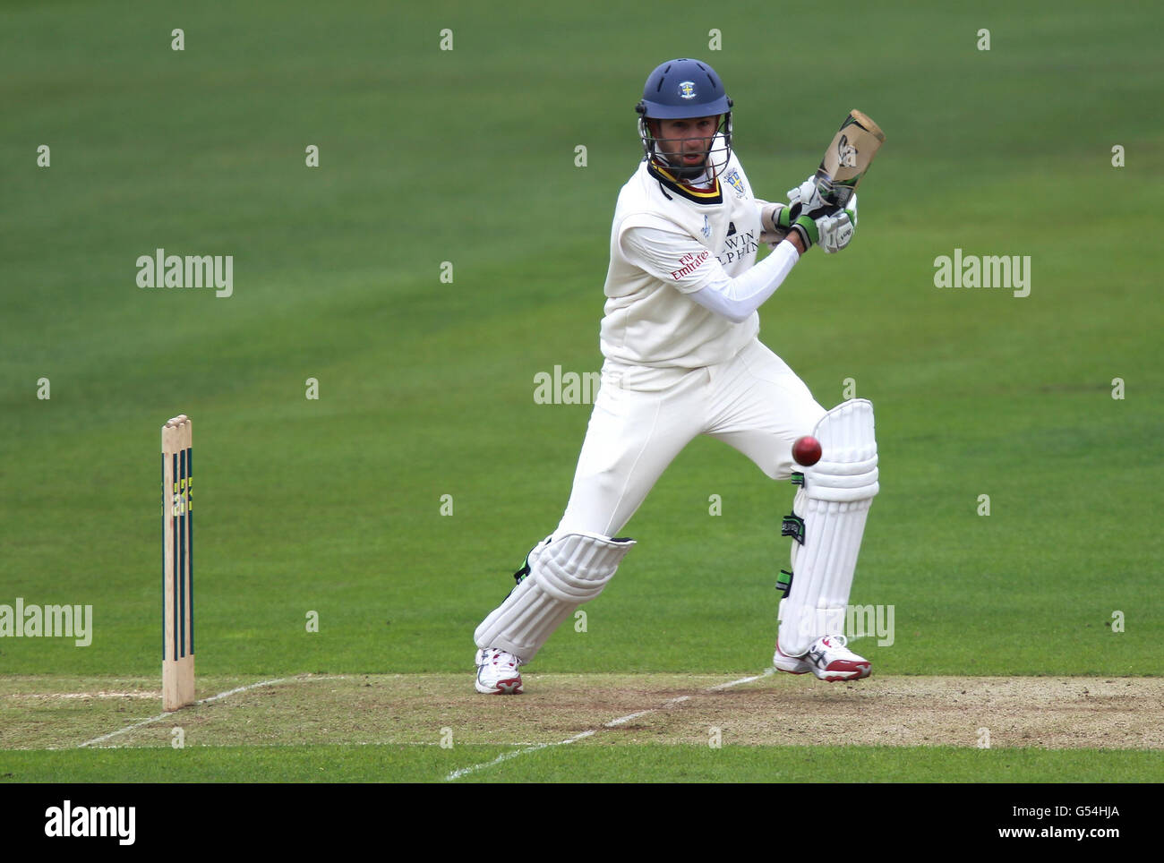 Cricket - LV= County Championship - Divisione uno - Warwickshire / Durham - giorno uno - Edgbaston. Durham's Graham Onions batte durante la partita della LV County Championship Division a Edgbaston, Birmingham. Foto Stock