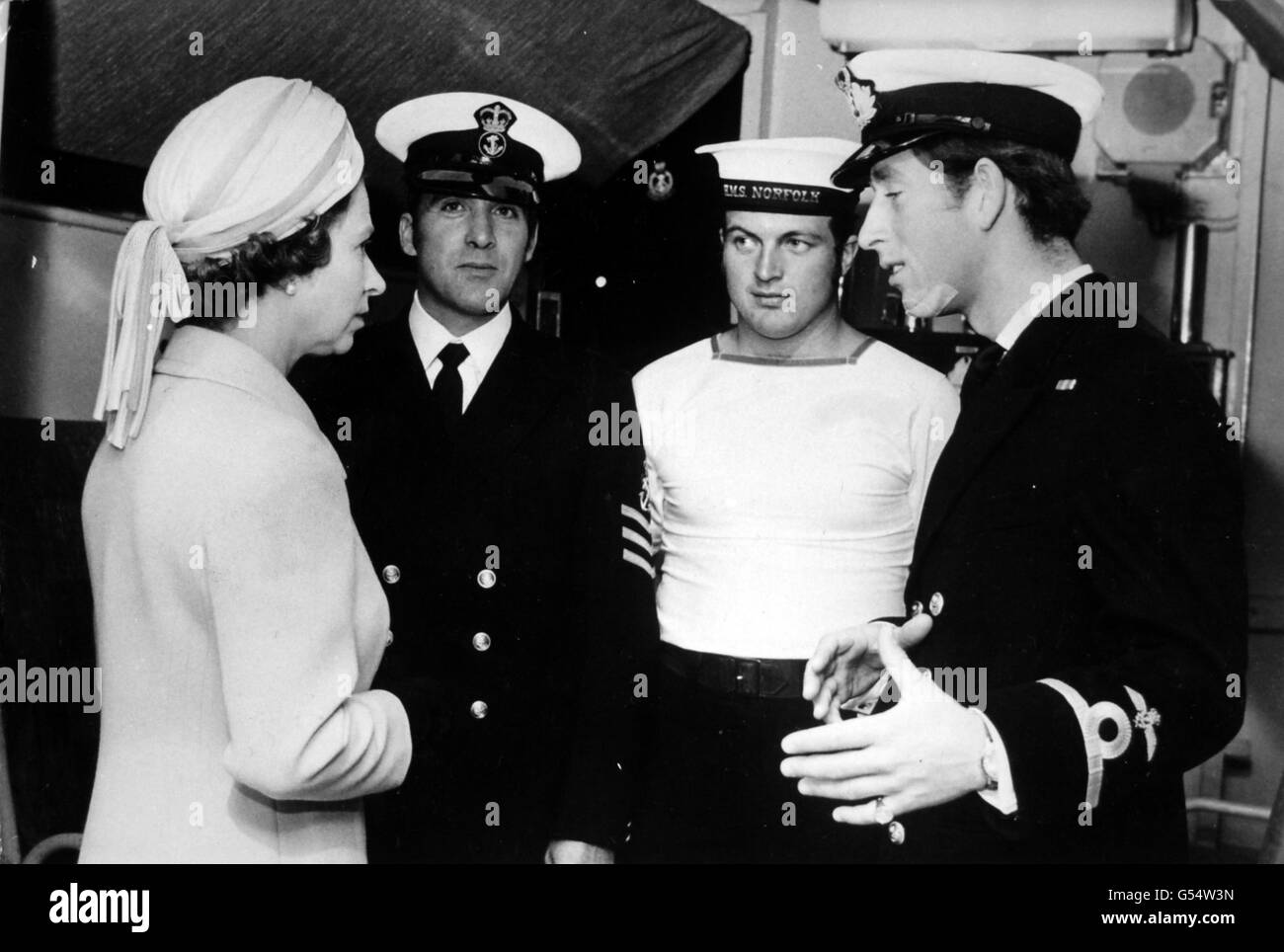 Royalty - Queen Elizabeth II HMS Norfolk visita - Portsmouth Foto Stock