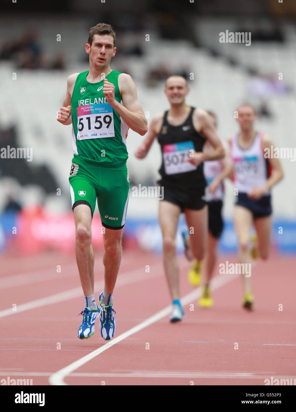 Michael McKillop, irlandese, vince i 1500 m degli uomini, stabilendo un nuovo record mondiale durante il London Disability Grand Prix allo Stadio Olimpico di Londra. PREMERE ASSOCIAZIONE foto. Data immagine: Martedì 8 maggio 2012. Il credito fotografico dovrebbe essere: David Davies/PA Wire Foto Stock