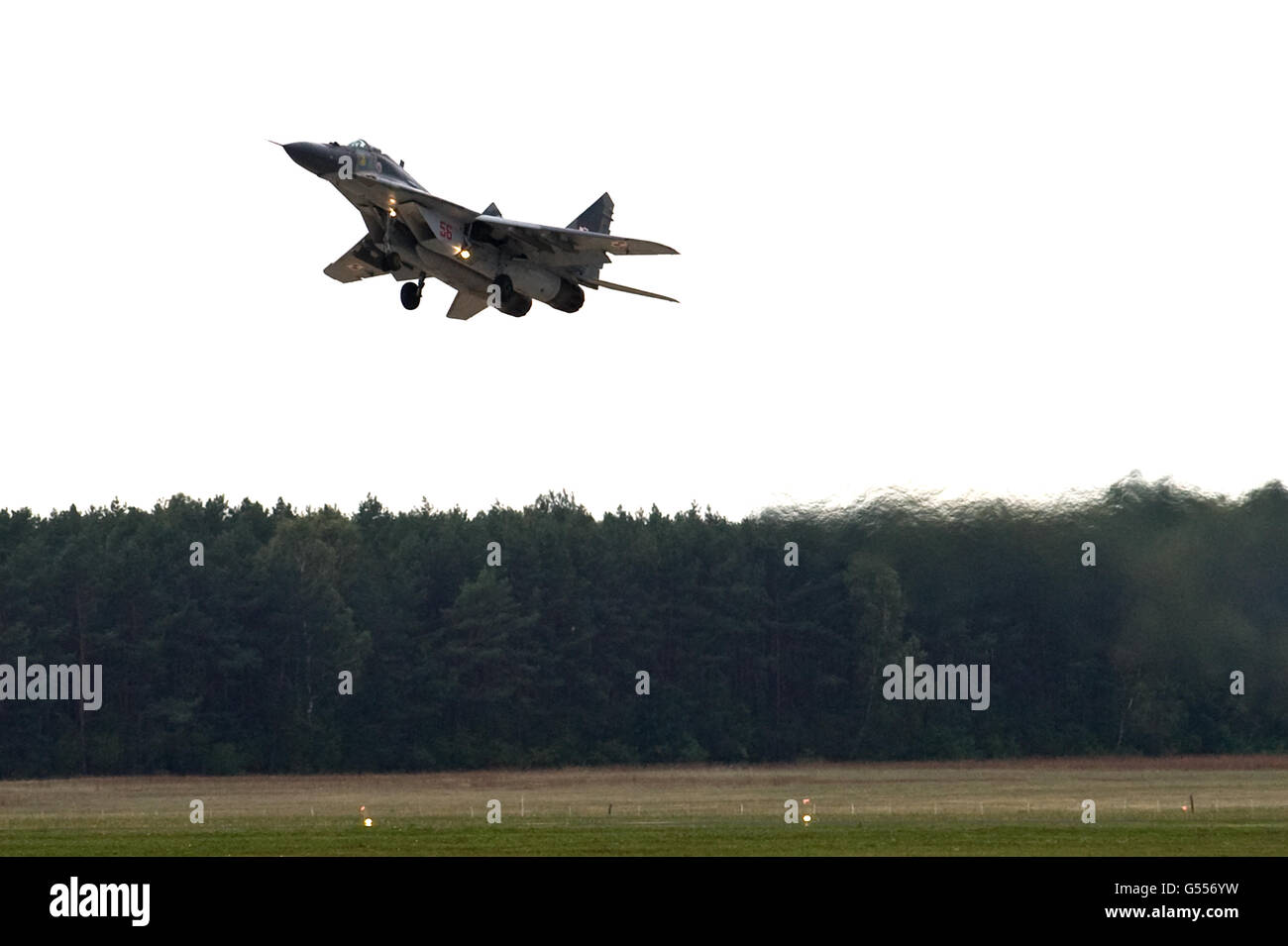Lask, Polonia. 26 Settembre, 2015. MiG 29 di Polish Air Force ©Marcin Rozpedowski/Alamy Stock Photo Foto Stock