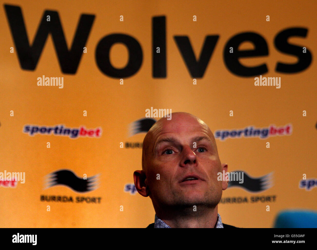 New Wolverhampton Wanderers, direttore Stale Solbakken, parla durante una conferenza stampa al Molineux, Wolverhampton. Foto Stock