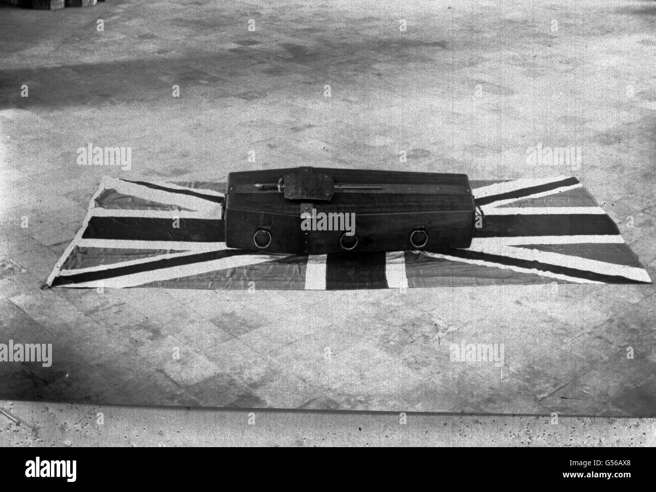 La bara del Guerriero Ignoto che riposa nell'Abbazia di Westminster, a Londra. Foto Stock