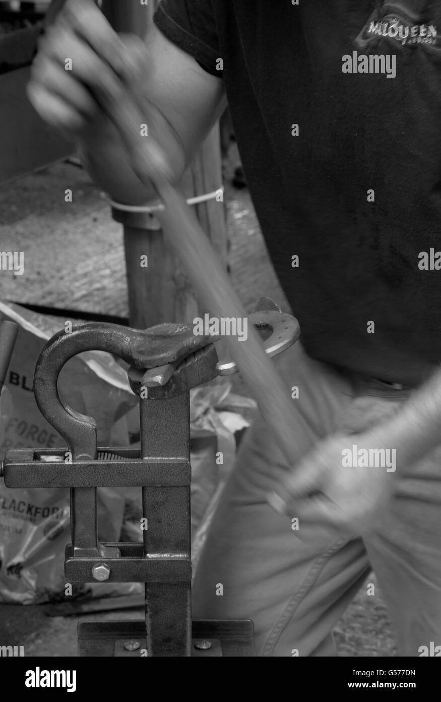 Il deposito di ferri da cavallo a una dimostrazione fabbro a sud dell'inghilterra visualizza Southampton Foto Stock
