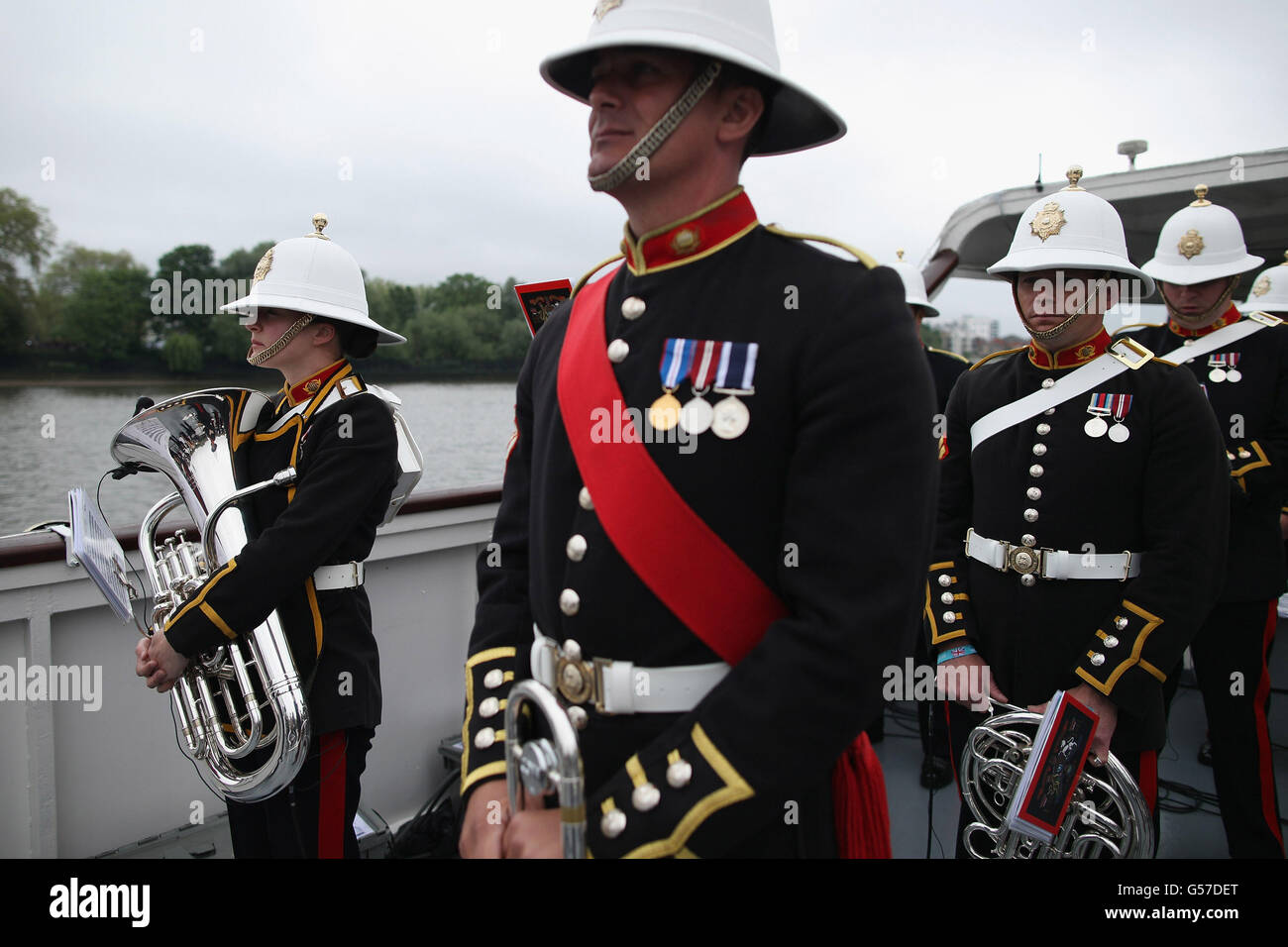 Diamond celebrazioni giubilari - Thames Pageant Foto Stock