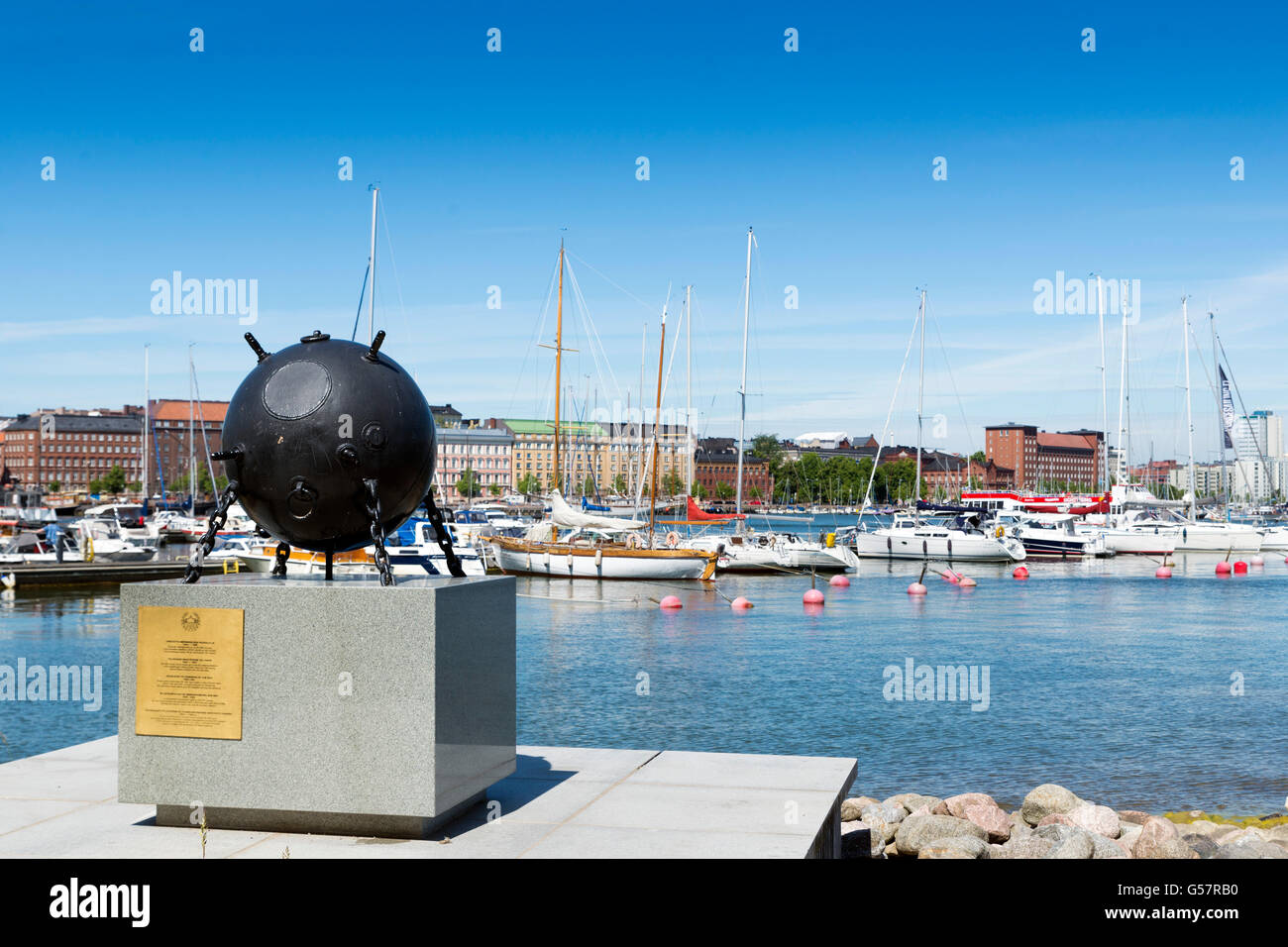 HELSINKI, Finlandia - 14 giugno 2016: monumento dedicato a deminers presso il finlandese dei mari (1944-1952) Foto Stock