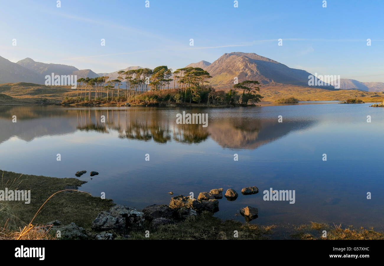 Il Lough Derryclare, Connemara, Irlanda Foto Stock