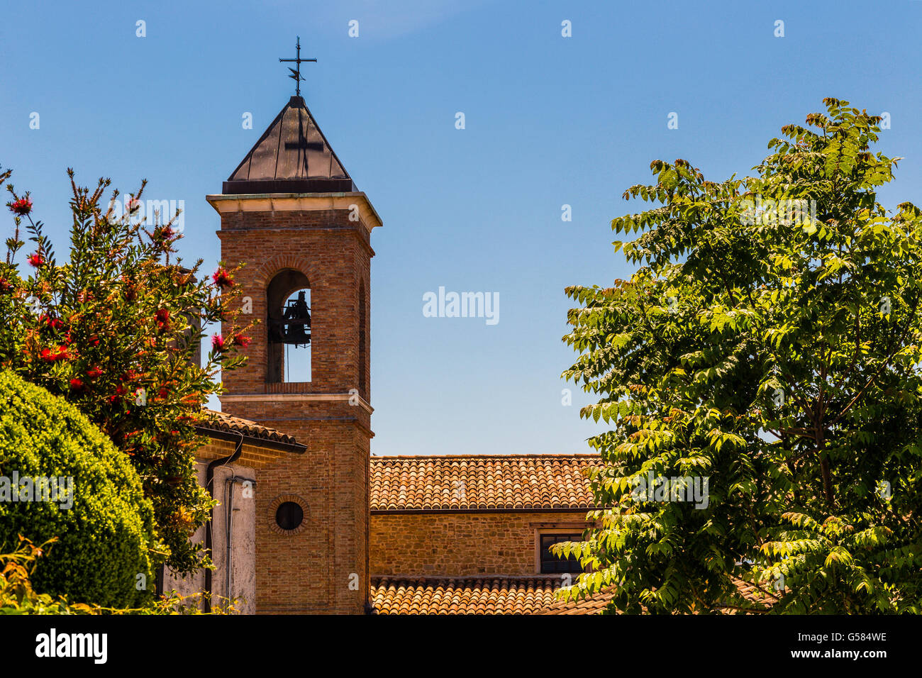 Piastrelle di antico borgo di tetti in Italia Foto Stock