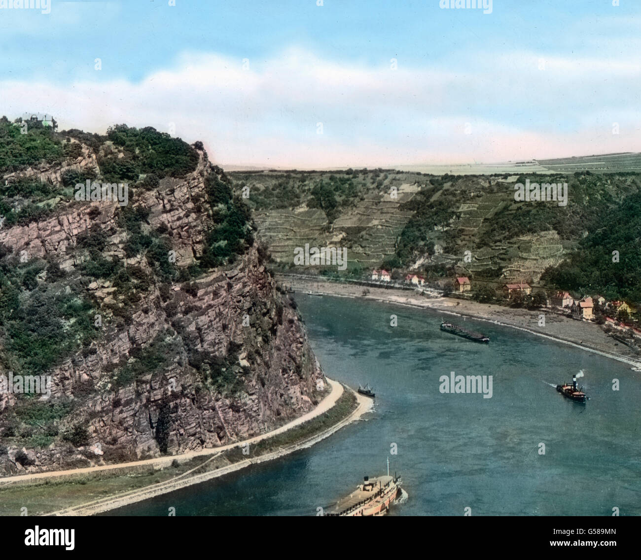 Ich weiß nicht, è stata soll es bedeuten, dass ich così traurig bin. Der Loreleyfelsen am Rhein. L'Europa, Germania, Reno, Valle del Reno, Renania, viaggi, 1910S, 1920s, xx secolo, archivio, Carl Simon, storia, storico, lato vetro colorato slitta, paesaggio, landmark, Scenic, romantico, Cliff, fiume, legenda, poesia Foto Stock