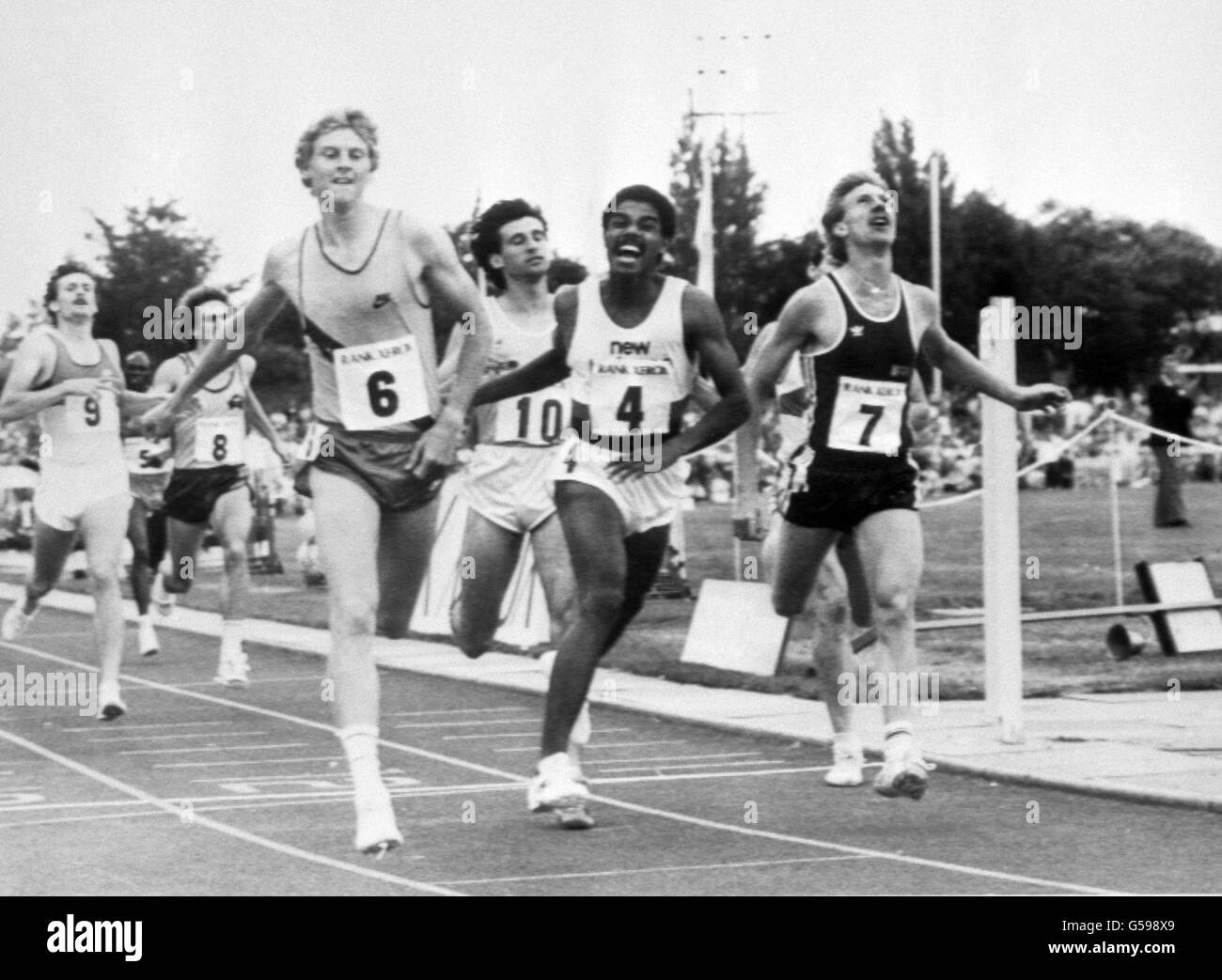 Sebastian Coe è battuto in 800 metri nella Rank Xerox Athletics a Gateshead. Il primo fu Steve Cram (6), il secondo William Wuyke del Venezuela (4), e il terzo Peter Elliott (7). Foto Stock