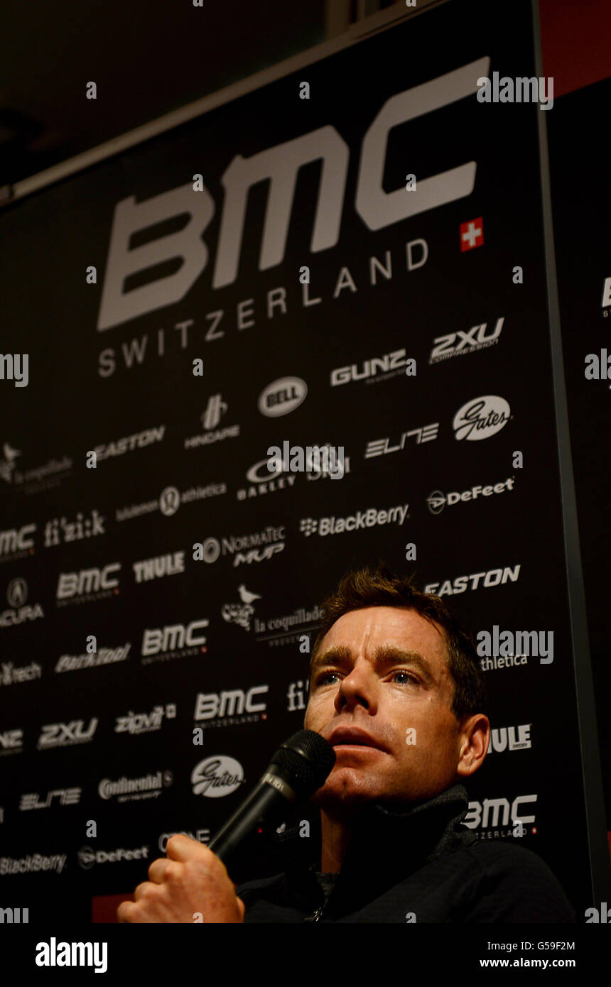 Cadel Evans, vincitore del Tour de France 2011, durante una conferenza stampa presso il BMC team Hotel di Liegi, Belgio. Foto Stock