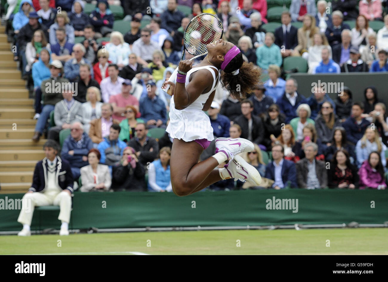 Tennis - 2012 campionati di Wimbledon - Giorno Sette - All England Lawn Tennis e Croquet Club Foto Stock
