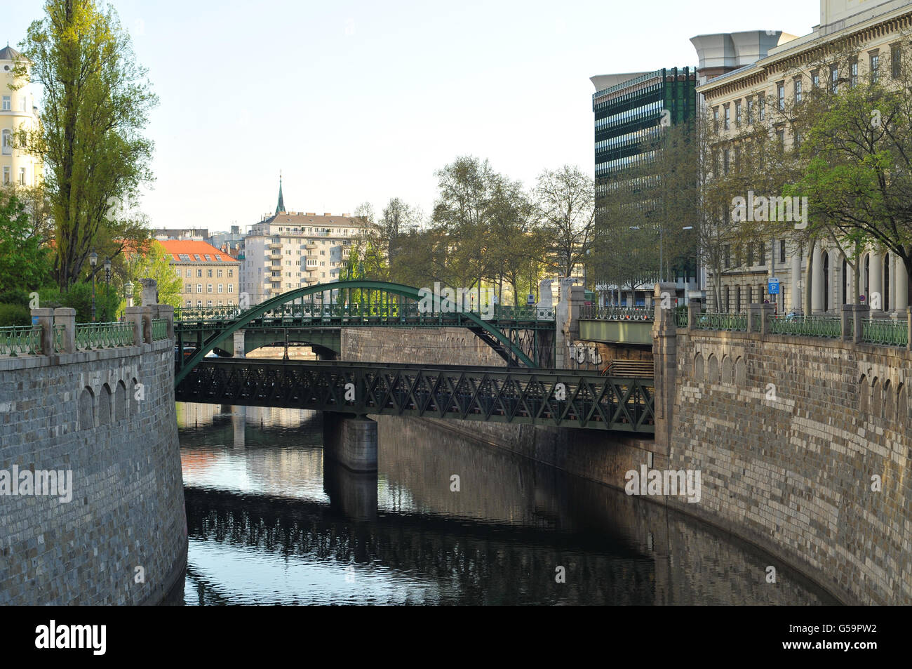 Vienna canale artificiale in città. Foto Stock