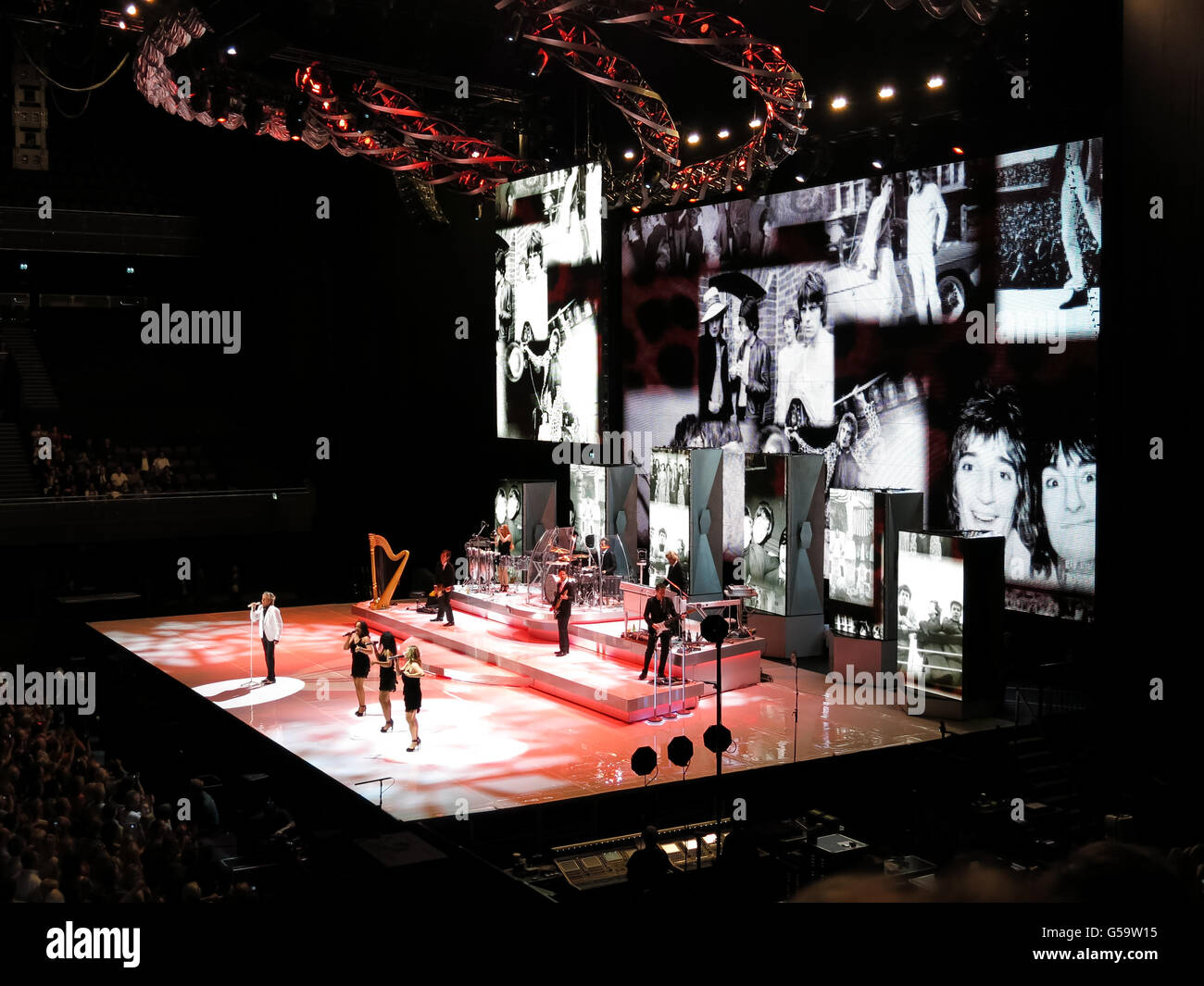 Cantante britannico Rod Stewart in concerto a Ziggo Dome, Amsterdam, Paesi Bassi Foto Stock