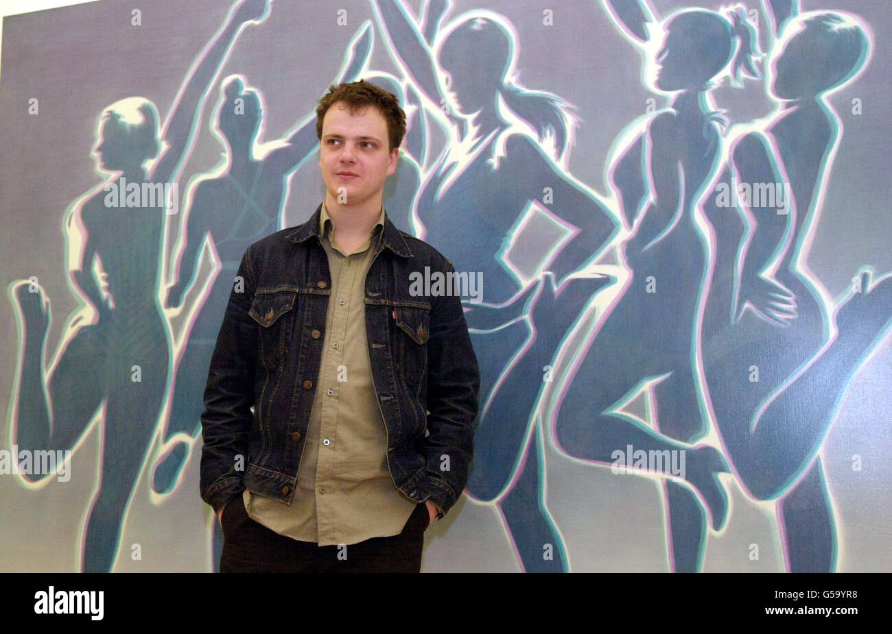 L'artista Tim Stoner, uno dei dieci candidati al concorso 'Beck's Futures 2-Tomorrows Talent Today', si trova con la sua opera d'arte presso l'Institute of Contemporary Arts (ICA) di Londra. I dieci sono stati aggiunti per rappresentare i giovani talenti britannici. * e il primo premio del 65,000 verrà assegnato il 10 aprile. Foto Stock