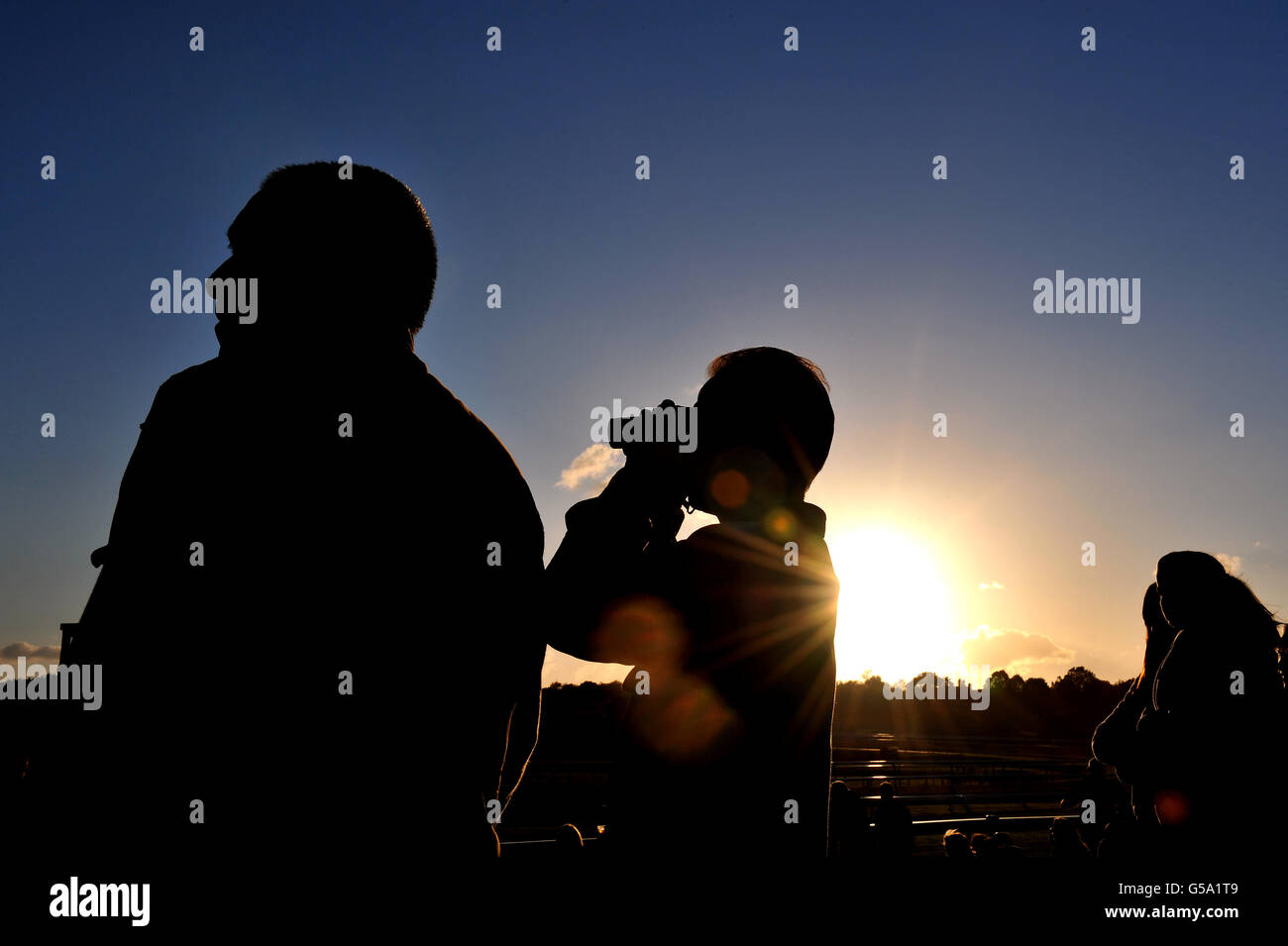 Horse Racing - Racing e musica notte - Lingfield Park Racecourse Foto Stock