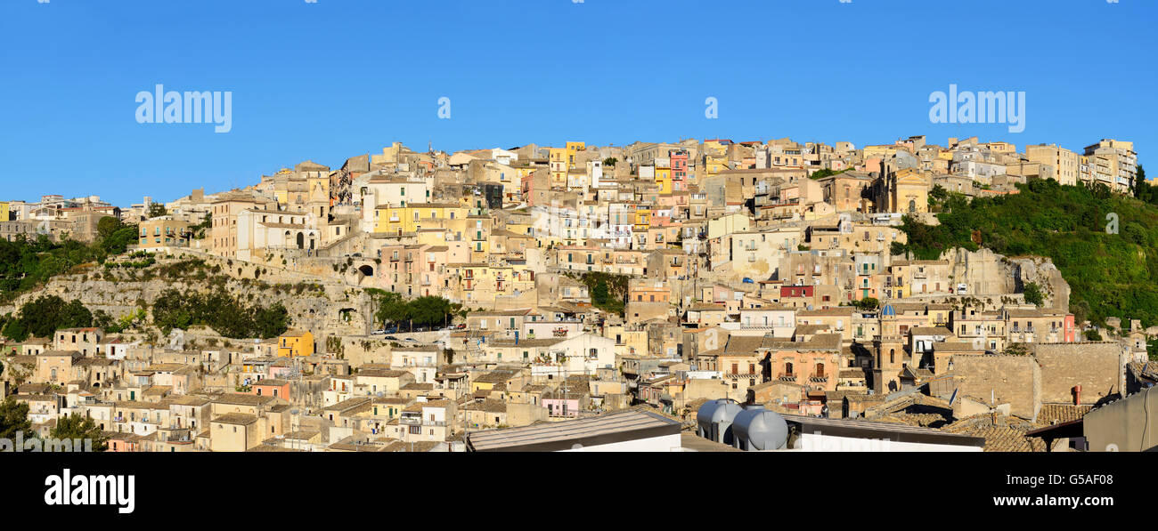 Vista panoramica di Ragusa Superiore (Città Alta) - Ragusa, Sicilia, Italia Foto Stock