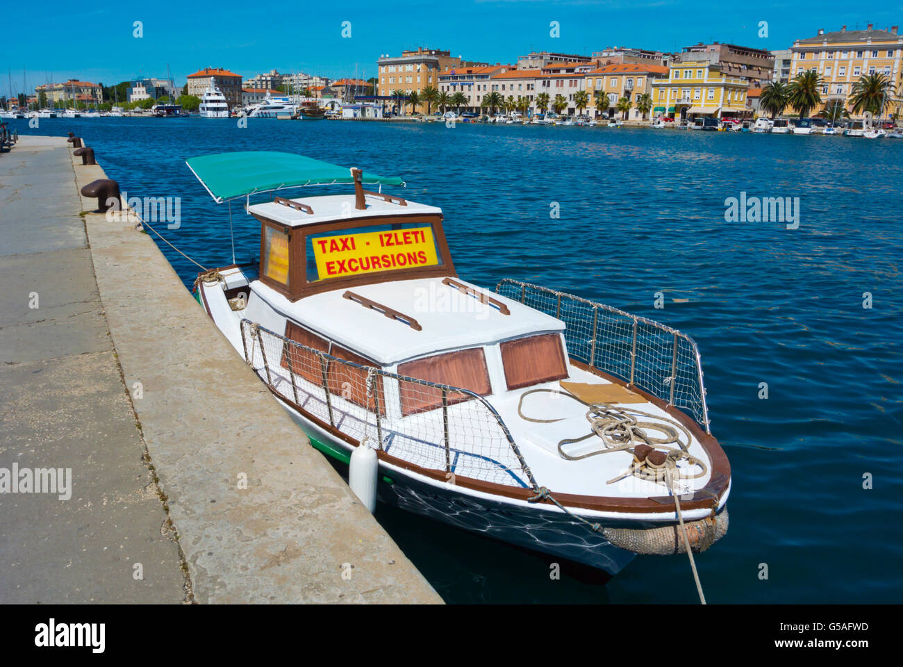 Taxi boat, luka il porto dei traghetti, Zara, Dalmazia Settentrionale,  Croazia, Europa Foto stock - Alamy