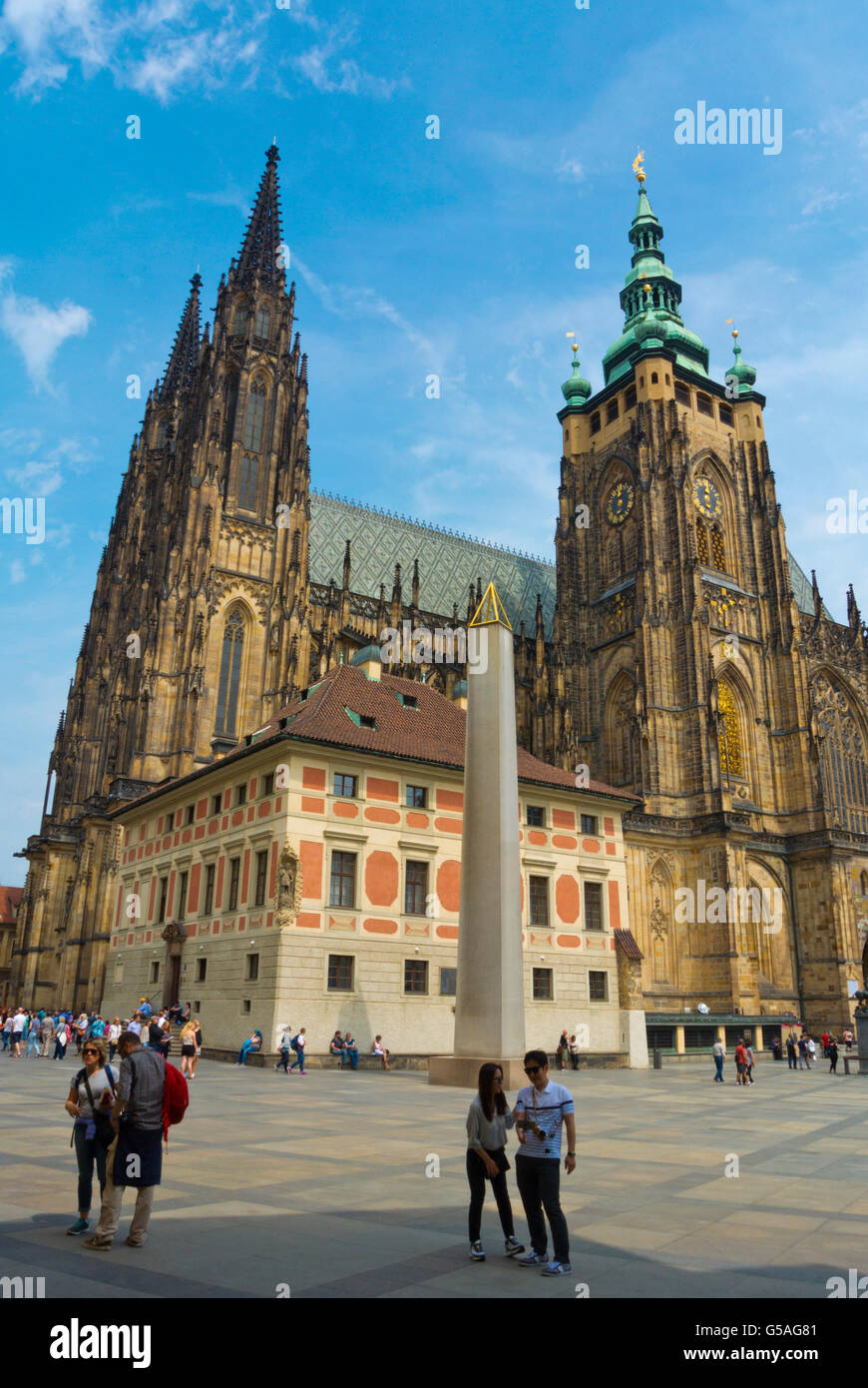 La Cattedrale di San Vito, terzo cortile, Hrad, il castello di Hradcany, Praga, Repubblica Ceca, Europa Foto Stock